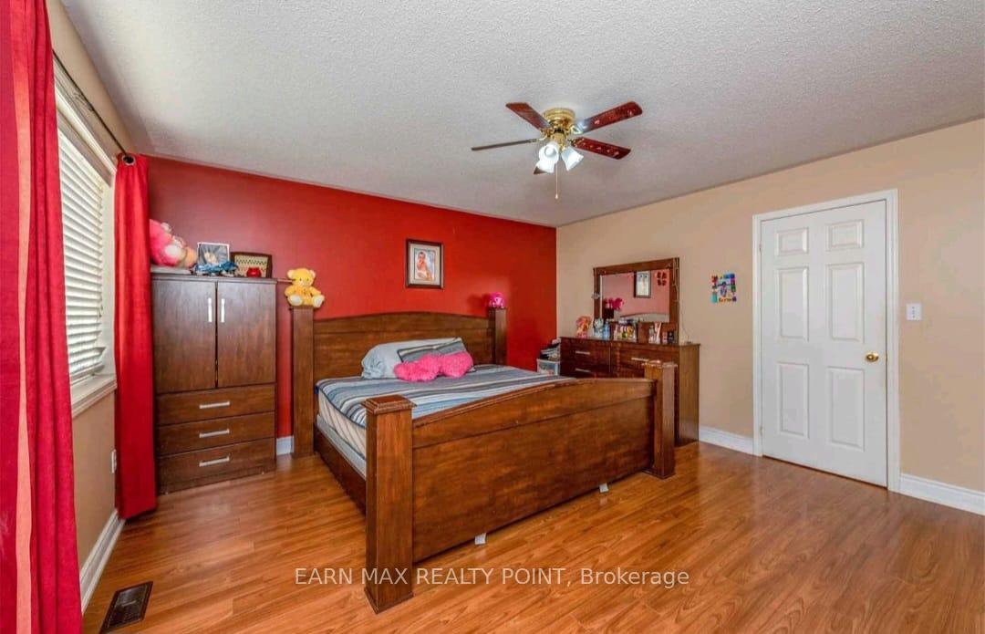 Photo 7 of 22 Tawnie Crescent, Brampton, Credit Valley — HOMEH