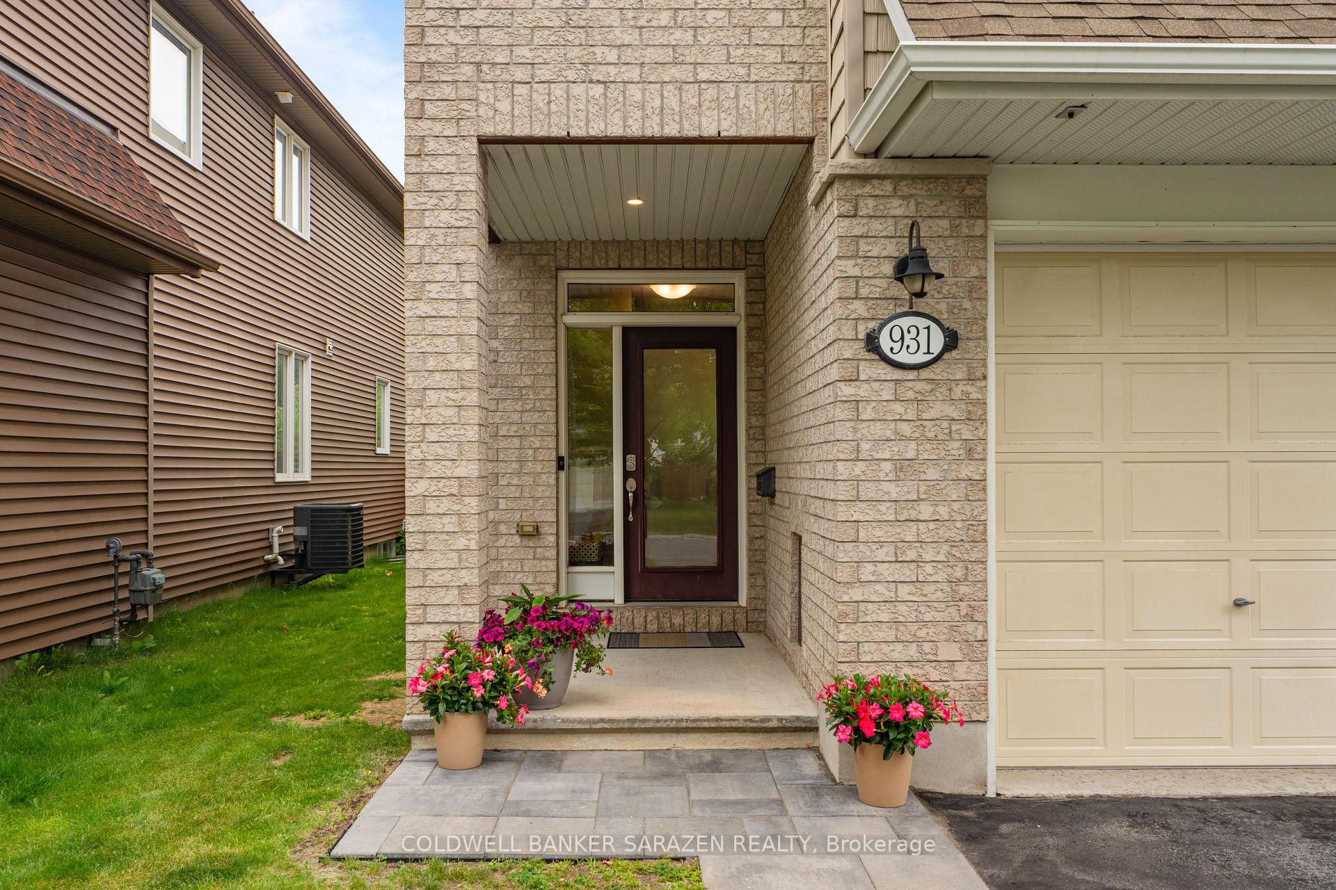 Photo 3 of 931 Bunchberry Way, Ottawa, Blossom Park/Kemp Park/Findlay Creek — HOMEH