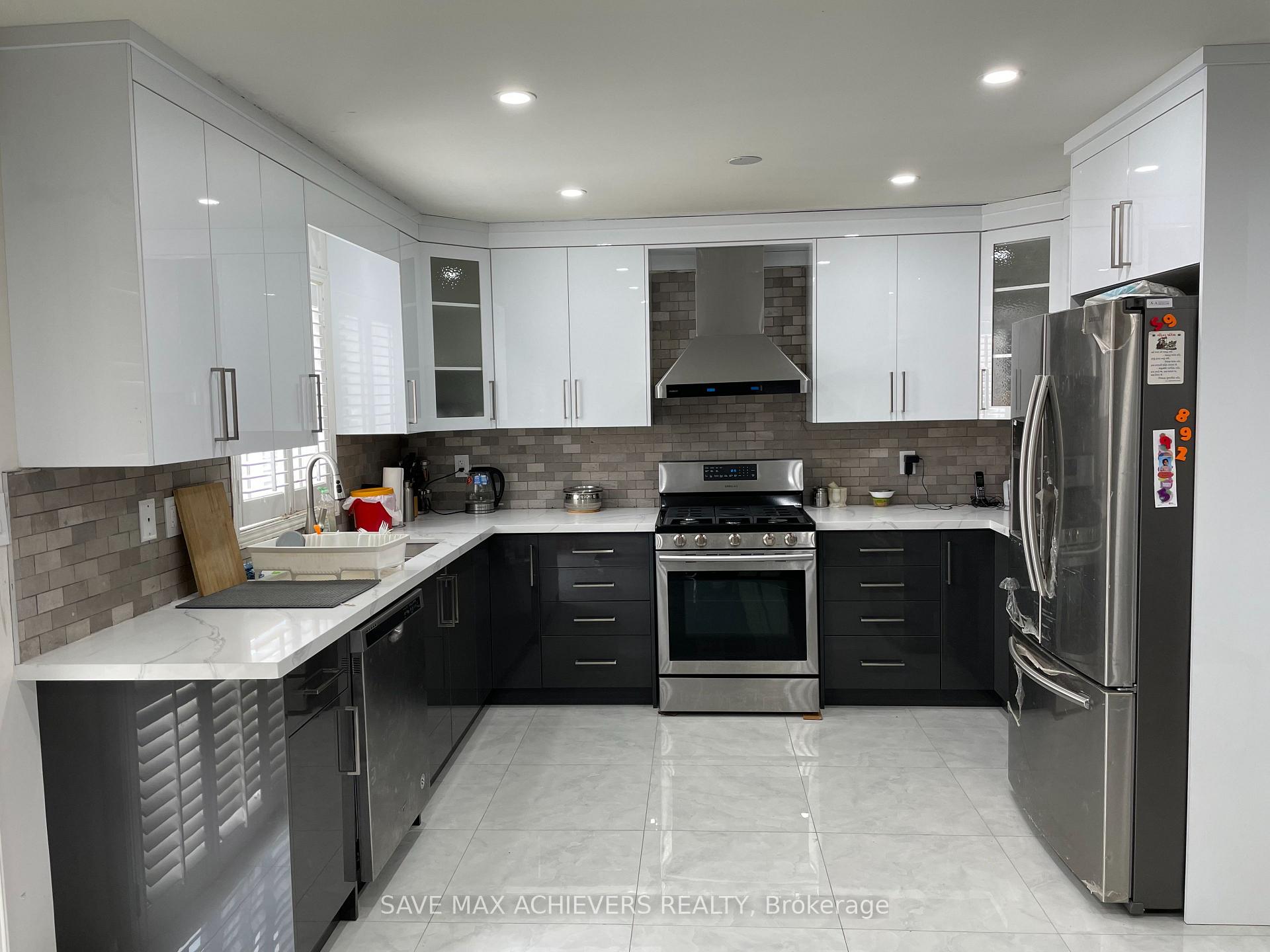 Photo 9 of 45 Riverplace Crescent, Brampton, Bram East — HOMEH