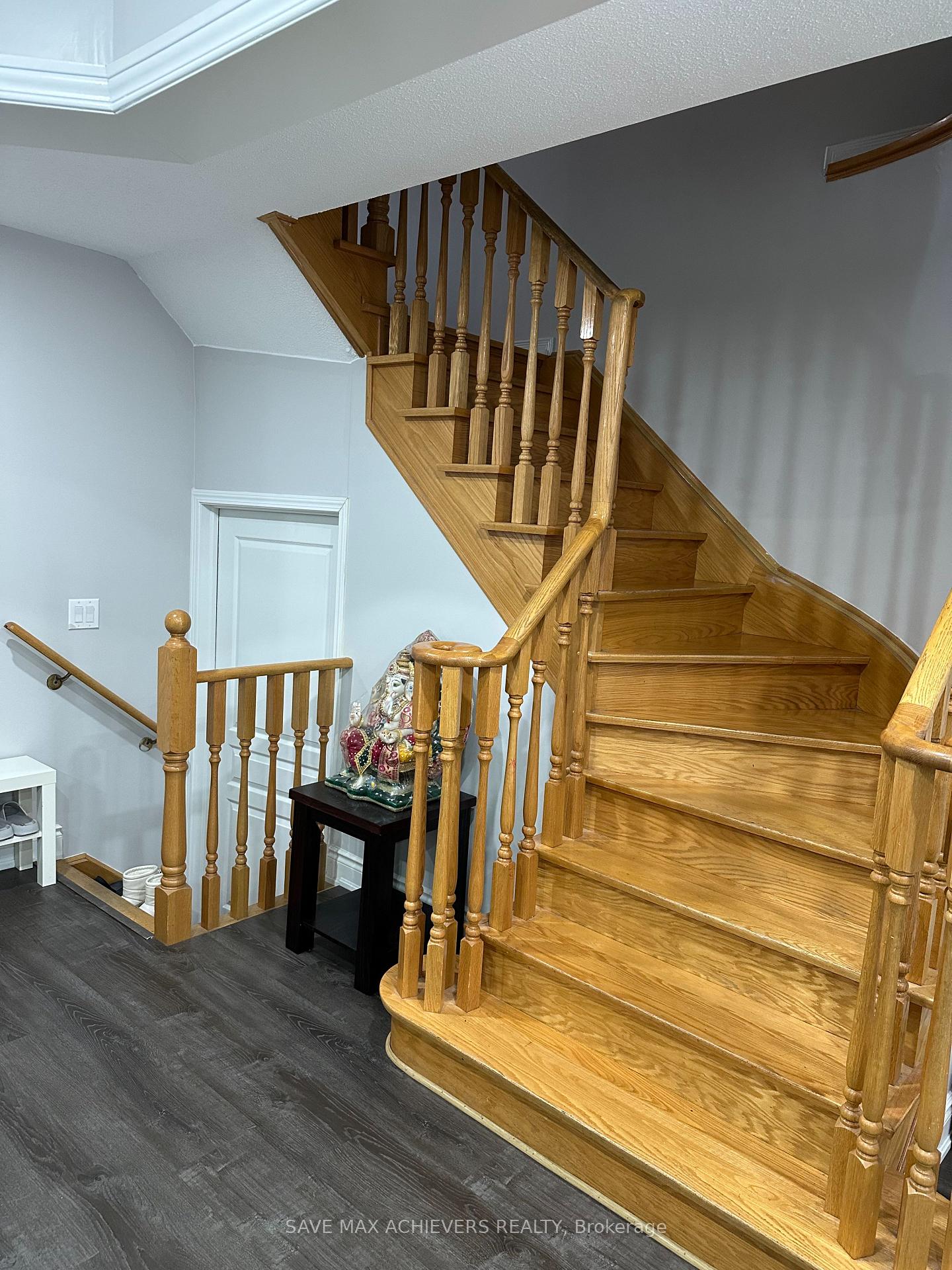Photo 12 of 45 Riverplace Crescent, Brampton, Bram East — HOMEH
