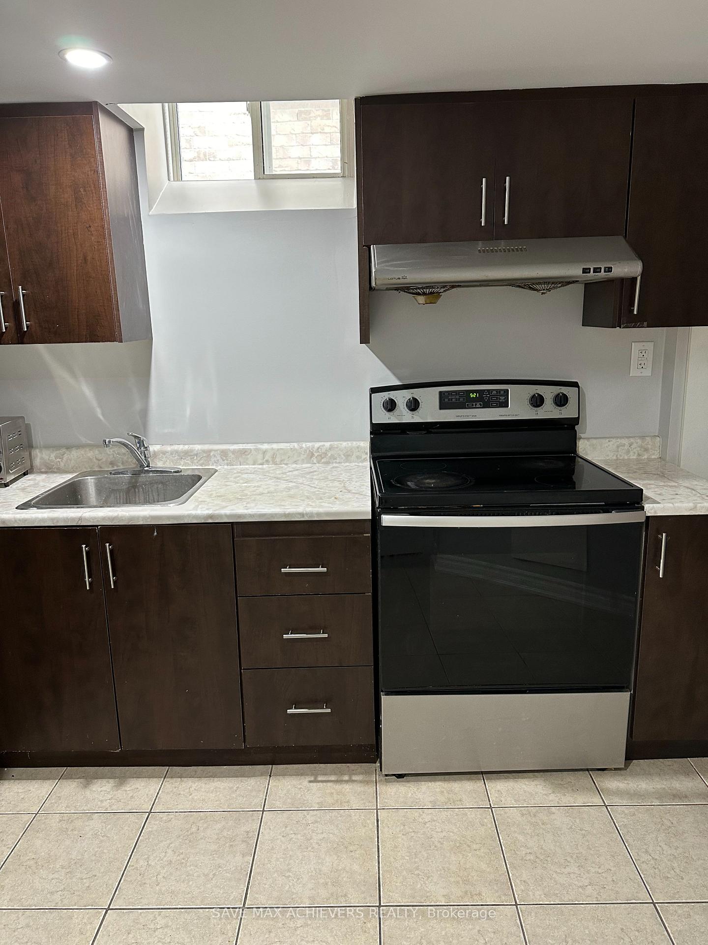 Photo 32 of 45 Riverplace Crescent, Brampton, Bram East — HOMEH