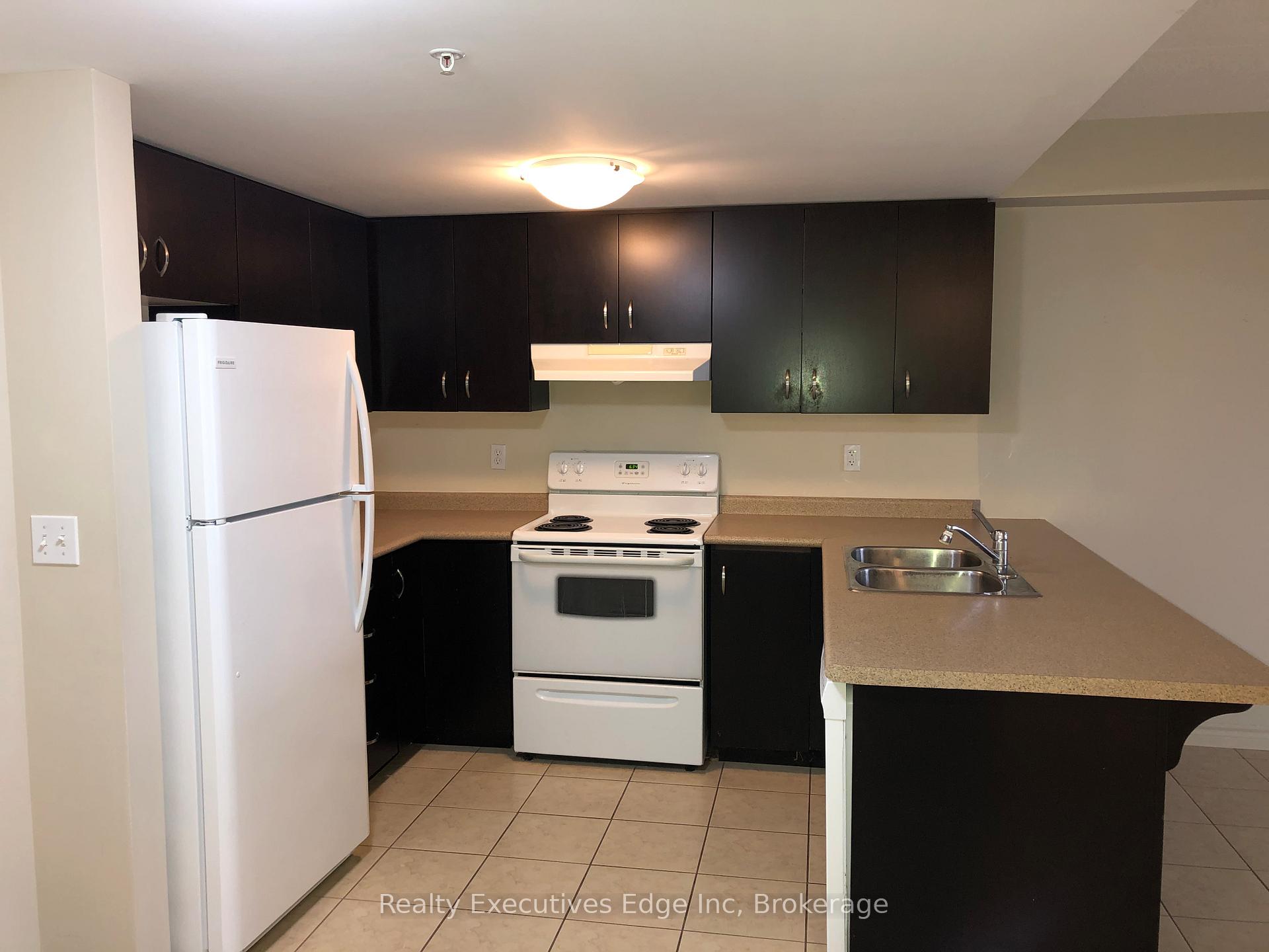 Photo 3 of Unit 212, 39 Goodwin Drive, Guelph, Pineridge/Westminster Woods — HOMEH