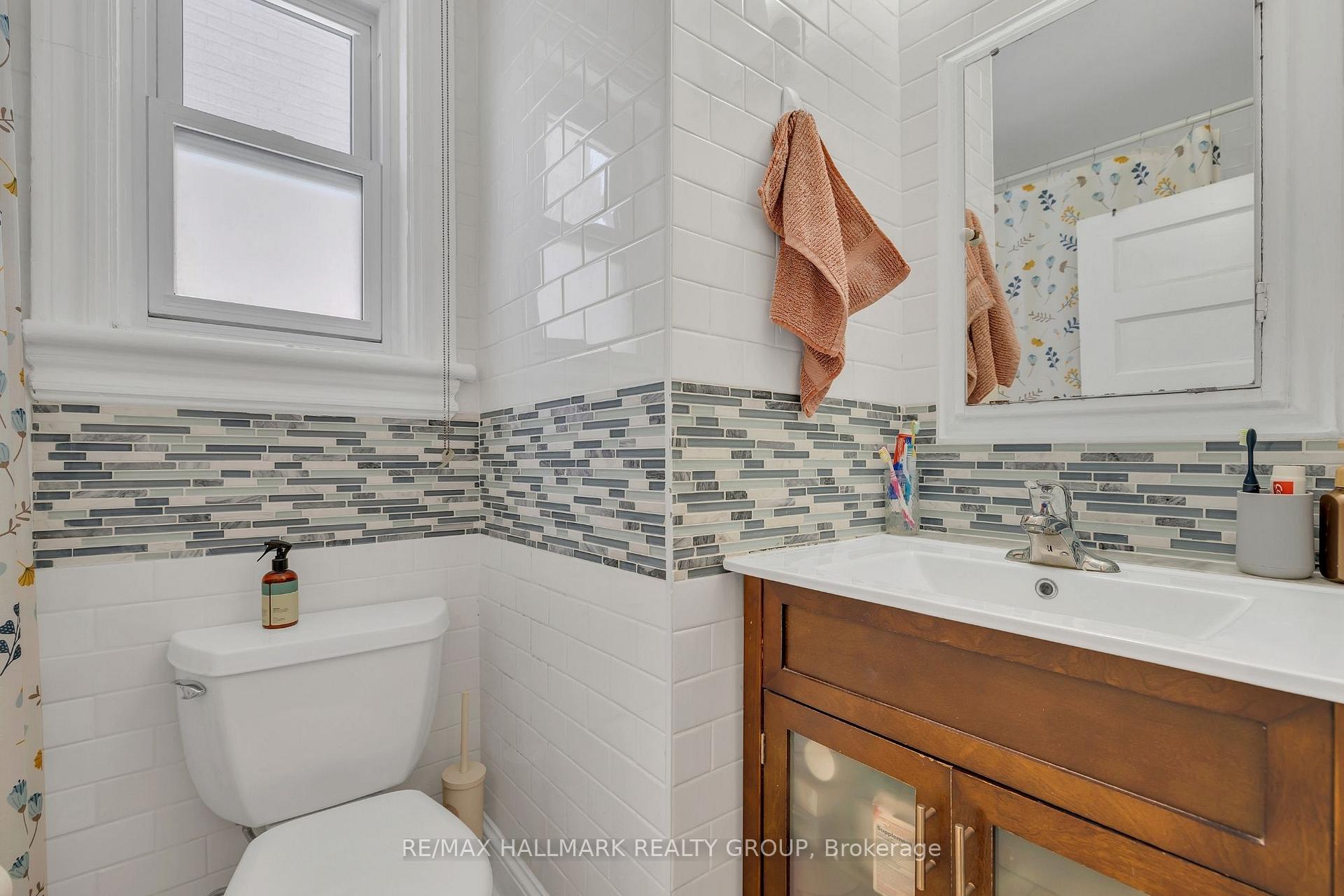 Photo 13 of 209 Fifth Avenue, Ottawa, Glebe — HOMEH