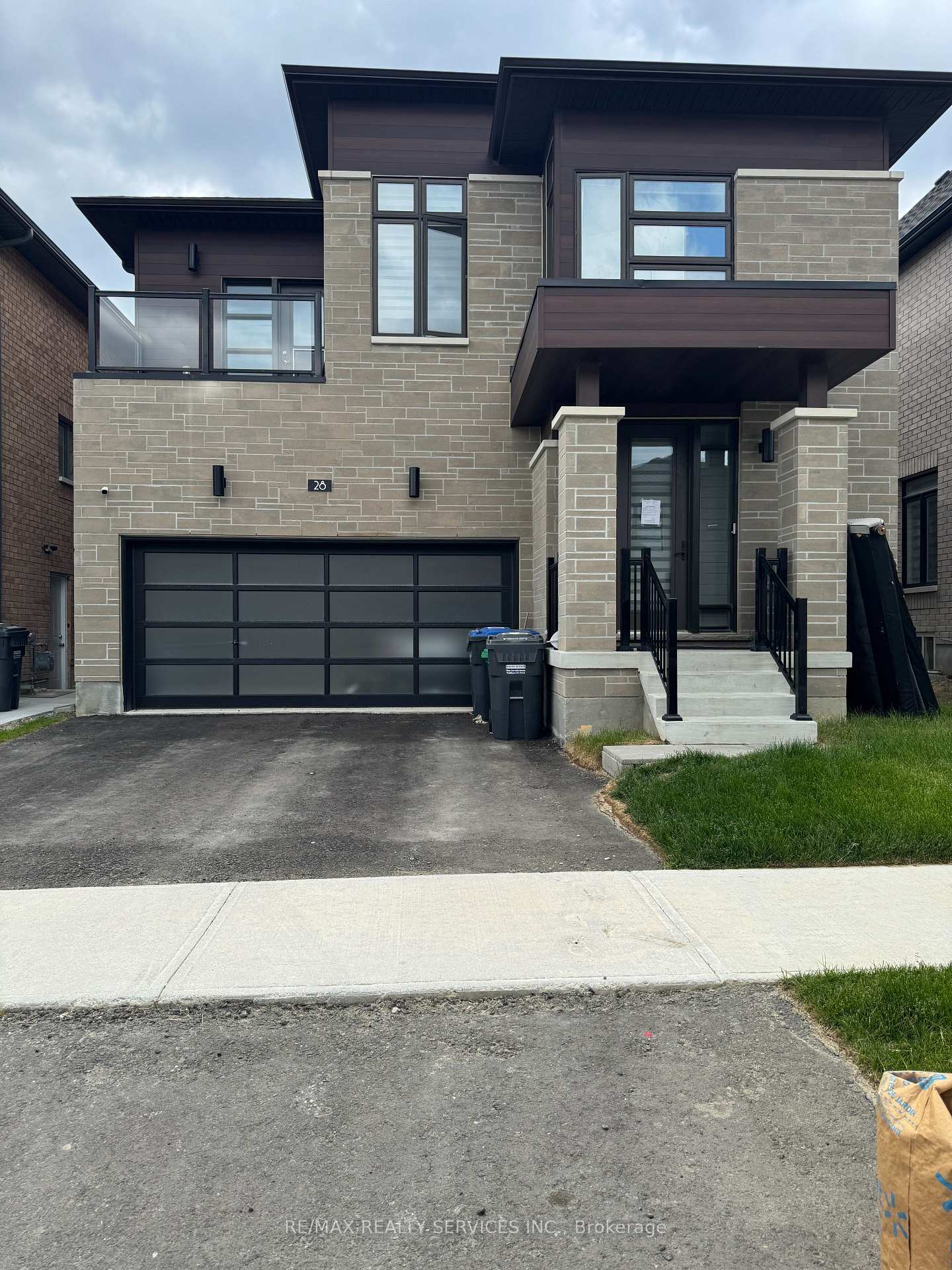 Front of 28 Icon Street