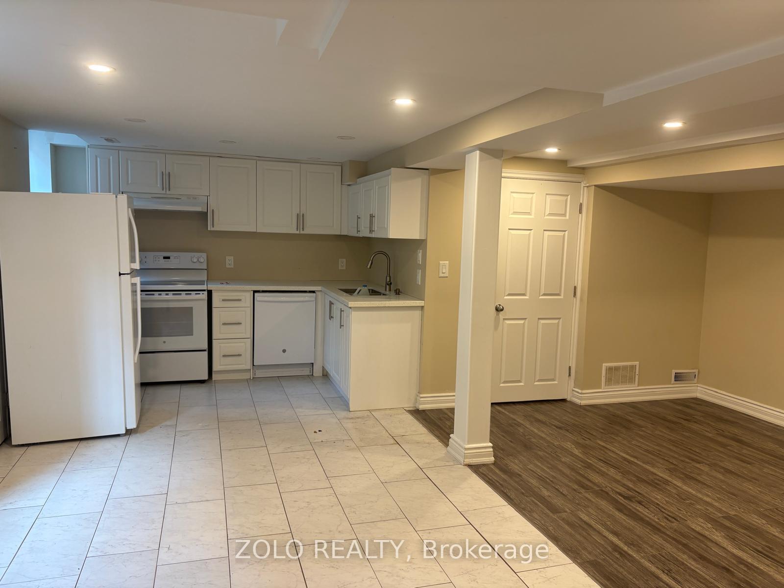 Photo 7 of 50 Dundalk Crescent, Brampton, Heart Lake West — HOMEH