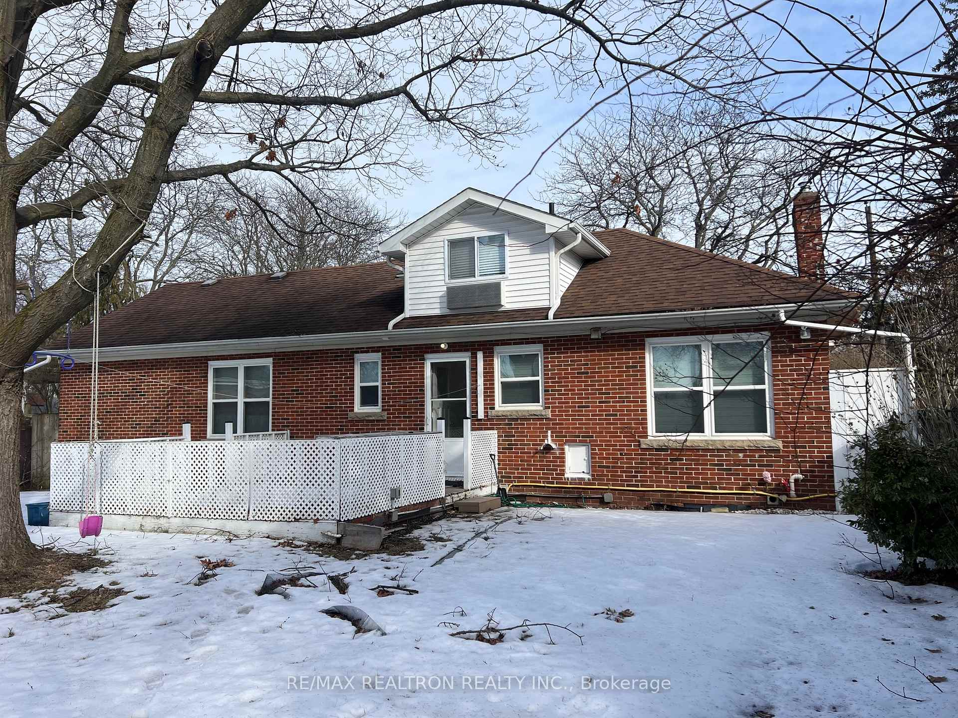 Photo 2 of 48 Masterson Drive, St. Catharines, Glendale/Glenridge — HOMEH