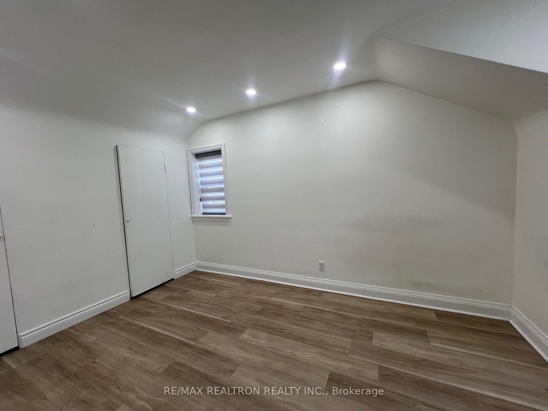 Photo 10 of 48 Masterson Drive, St. Catharines, Glendale/Glenridge — HOMEH