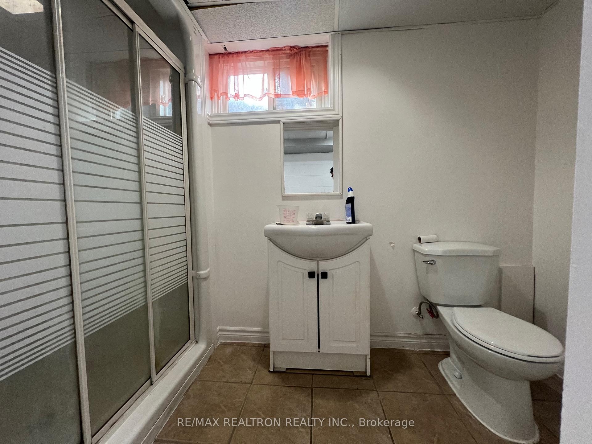 Photo 25 of 48 Masterson Drive, St. Catharines, Glendale/Glenridge — HOMEH