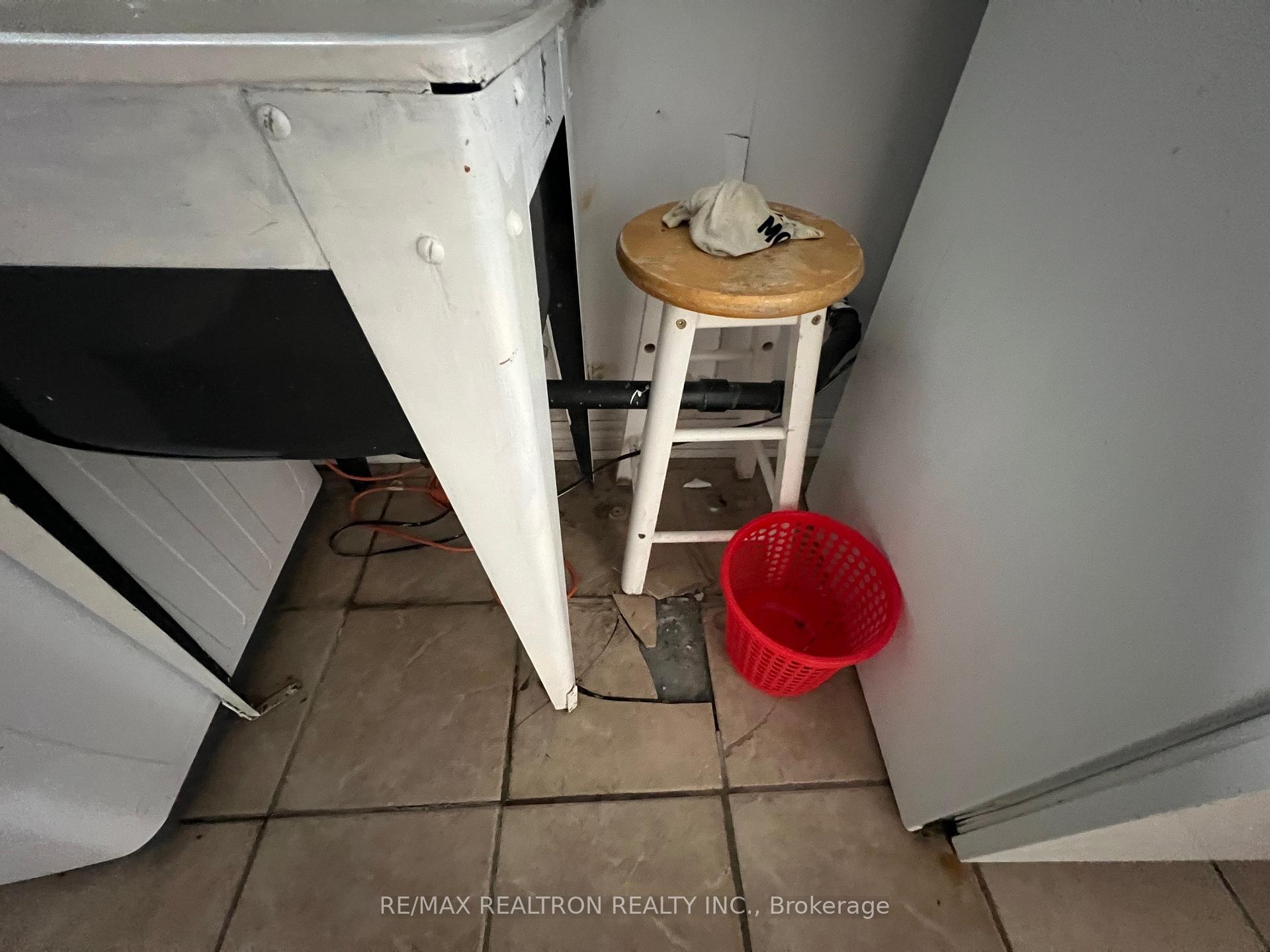Photo 26 of 48 Masterson Drive, St. Catharines, Glendale/Glenridge — HOMEH