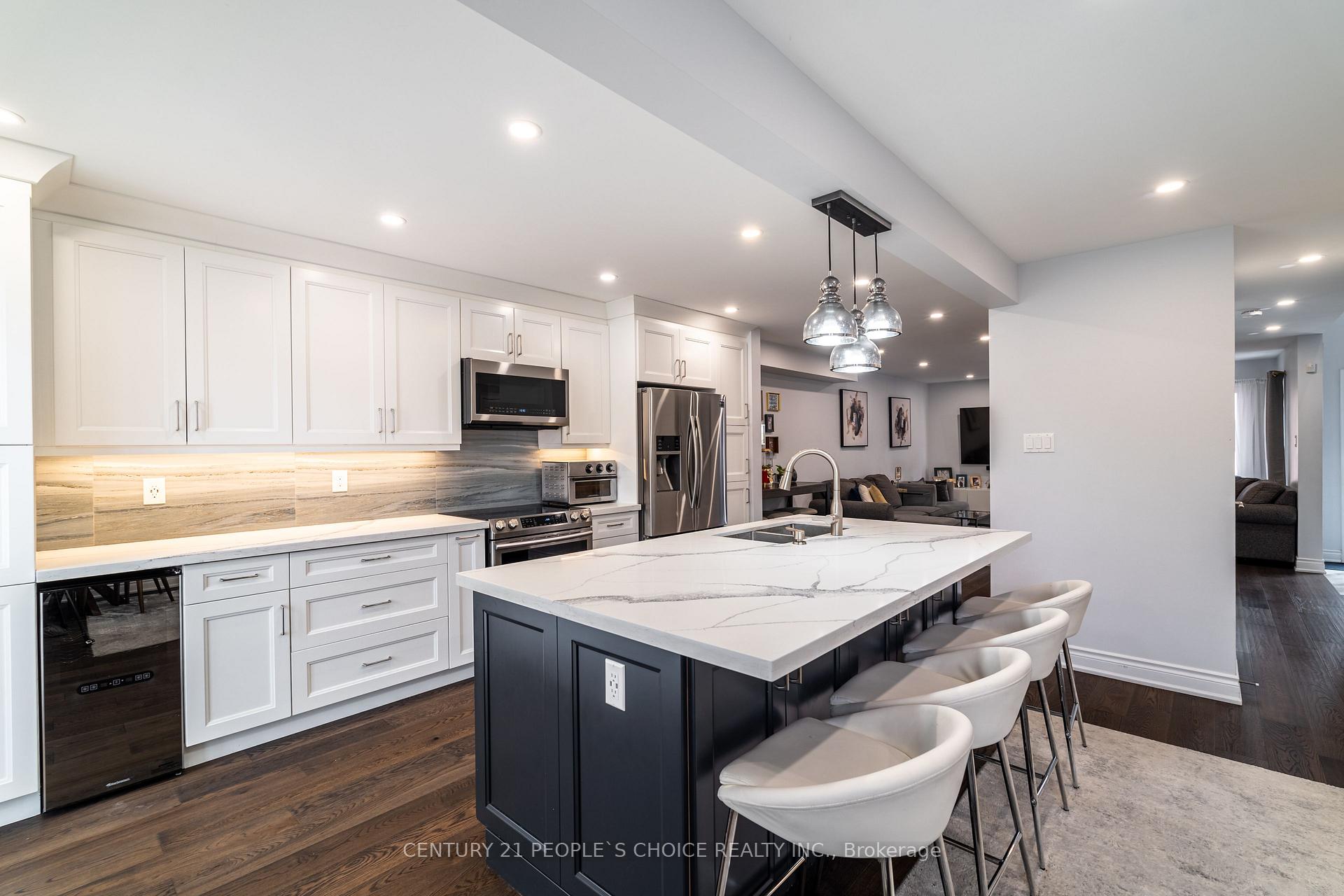 Photo 14 of 31 Thorp Crescent, Ajax, Central West — HOMEH