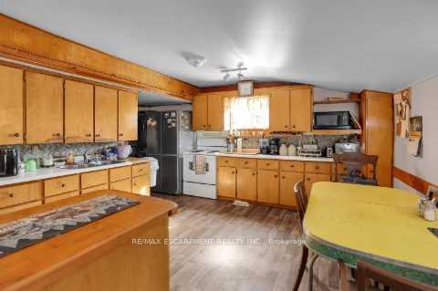 Photo 6 of 1047 Ridge Road, Hamilton, Rural Stoney Creek — HOMEH