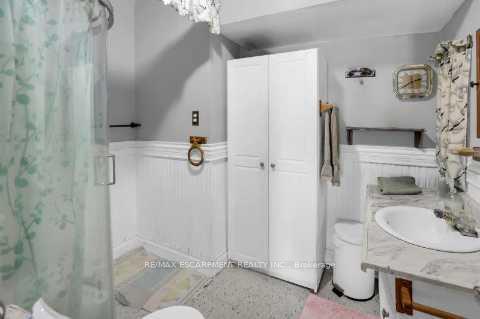 Photo 12 of 1047 Ridge Road, Hamilton, Rural Stoney Creek — HOMEH