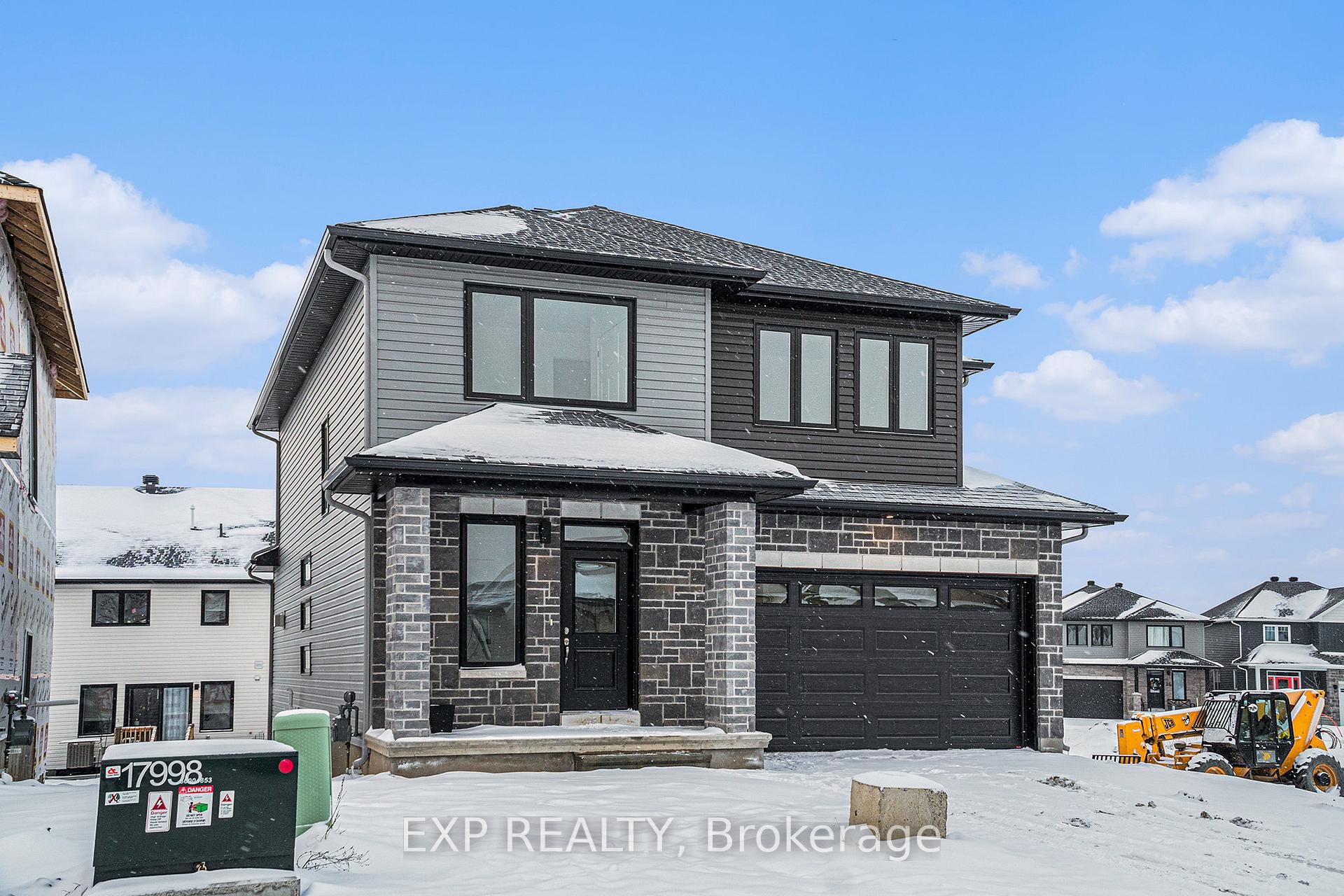 Photo 3 of 245 O'donovan Drive, Carleton Place — HOMEH