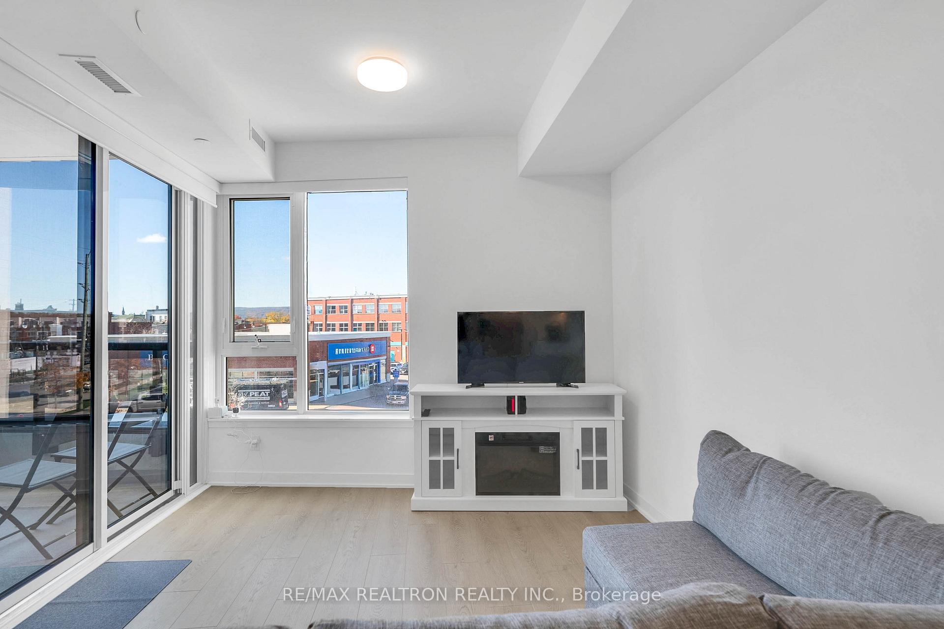 Photo 11 of Unit 221, 31 Huron Street, Collingwood — HOMEH