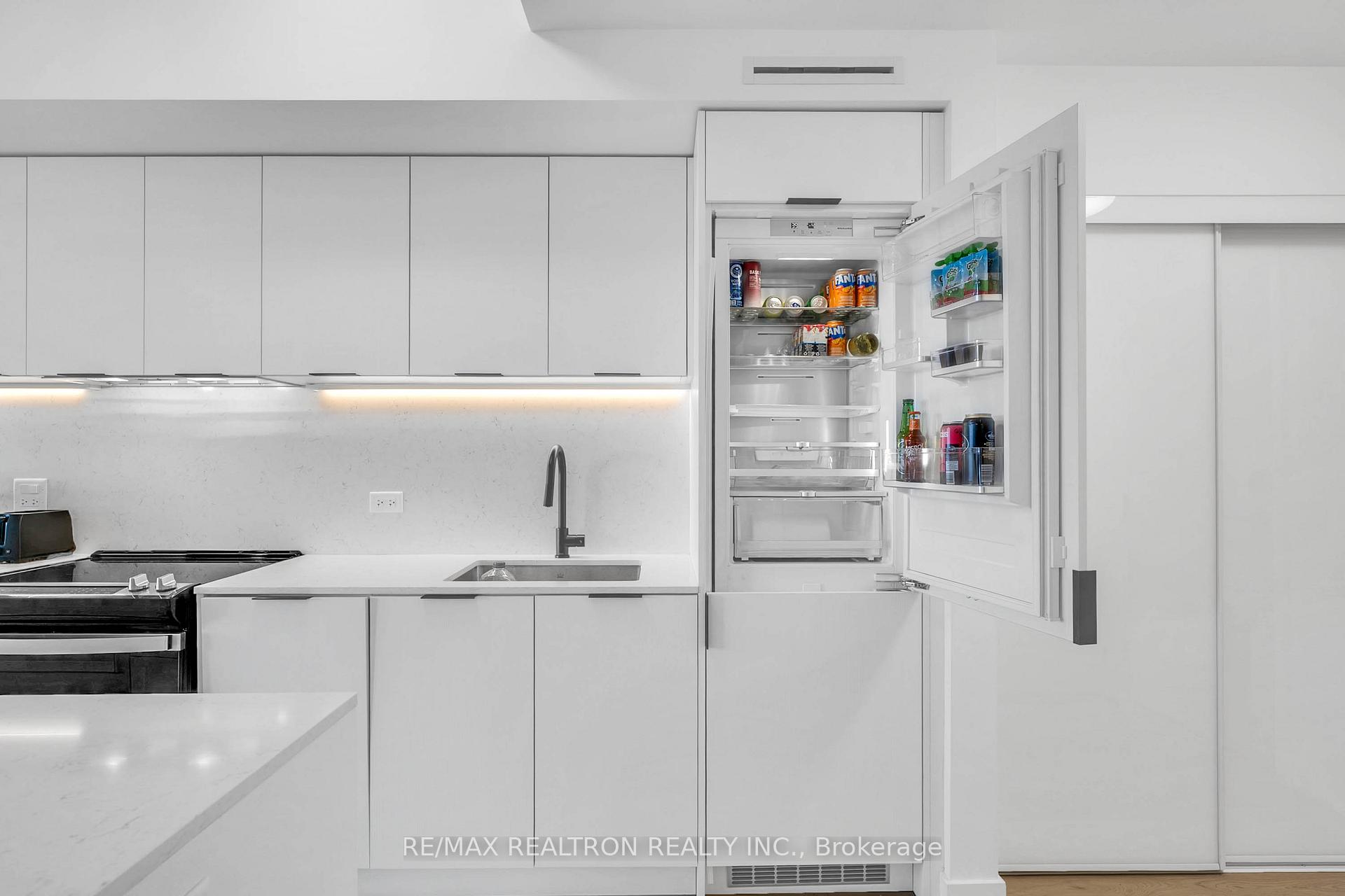 Photo 14 of Unit 221, 31 Huron Street, Collingwood — HOMEH