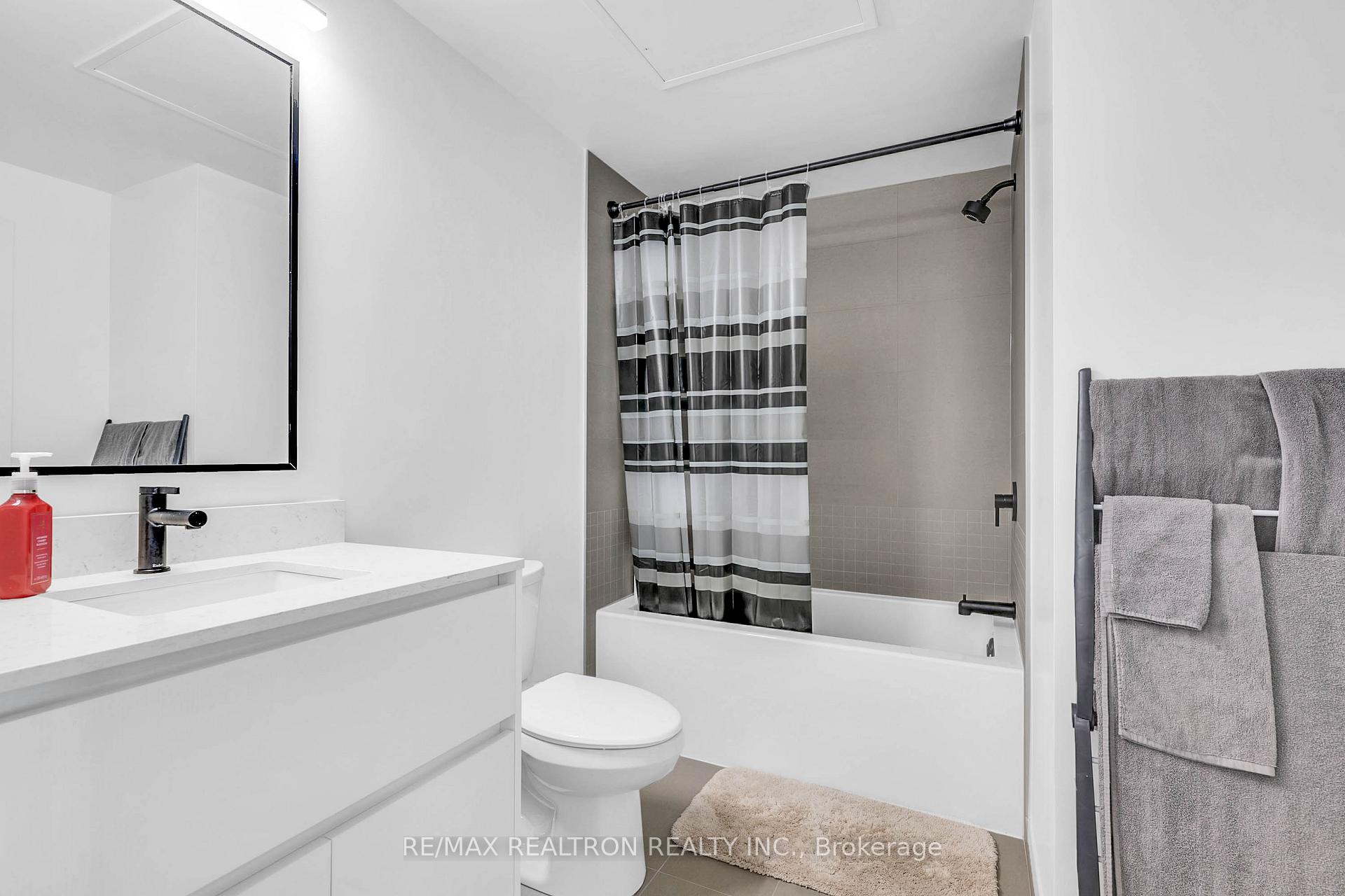 Photo 17 of Unit 221, 31 Huron Street, Collingwood — HOMEH