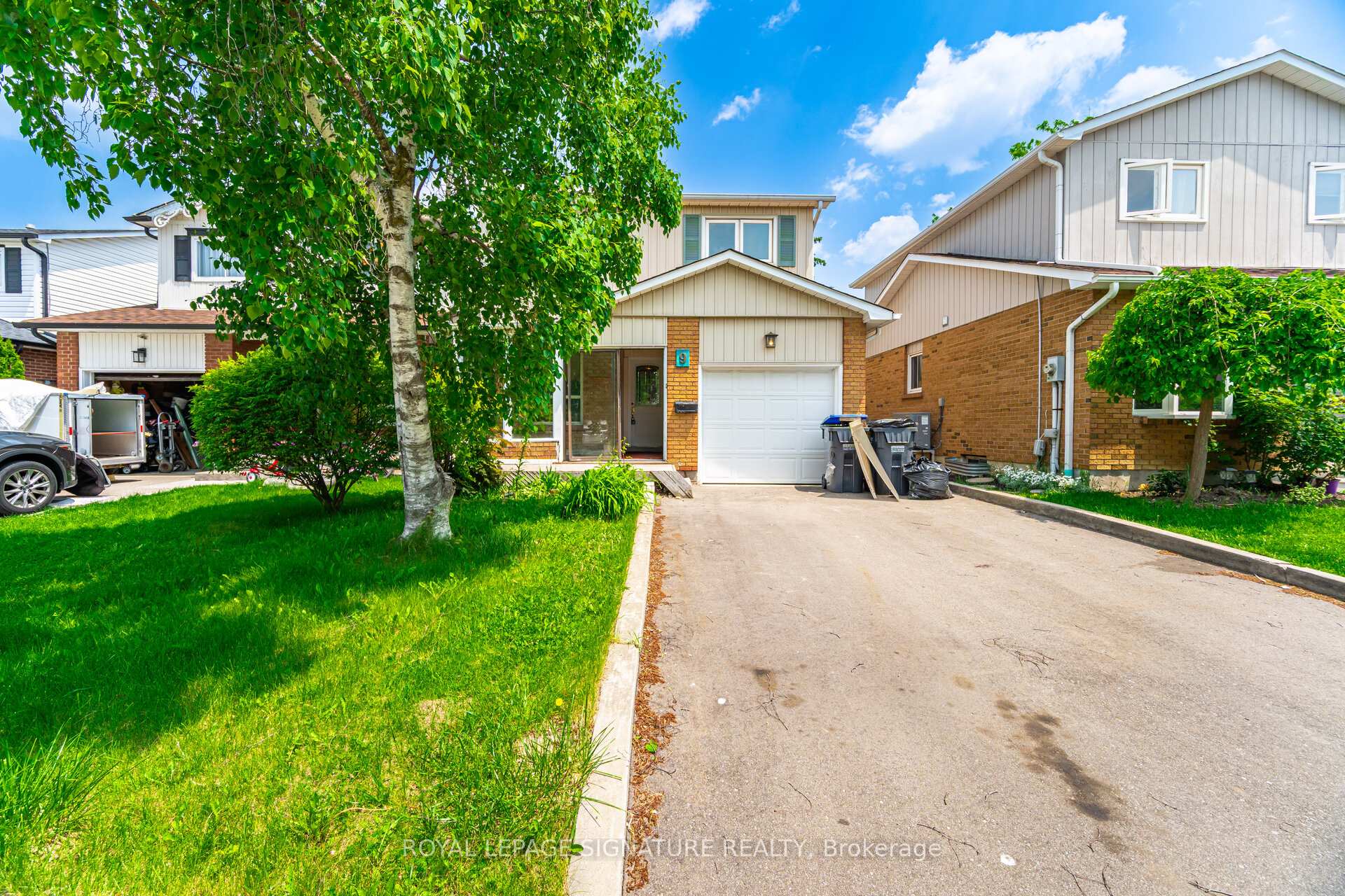 Photo 2 of 9 Histon Crescent, Brampton, Madoc — HOMEH