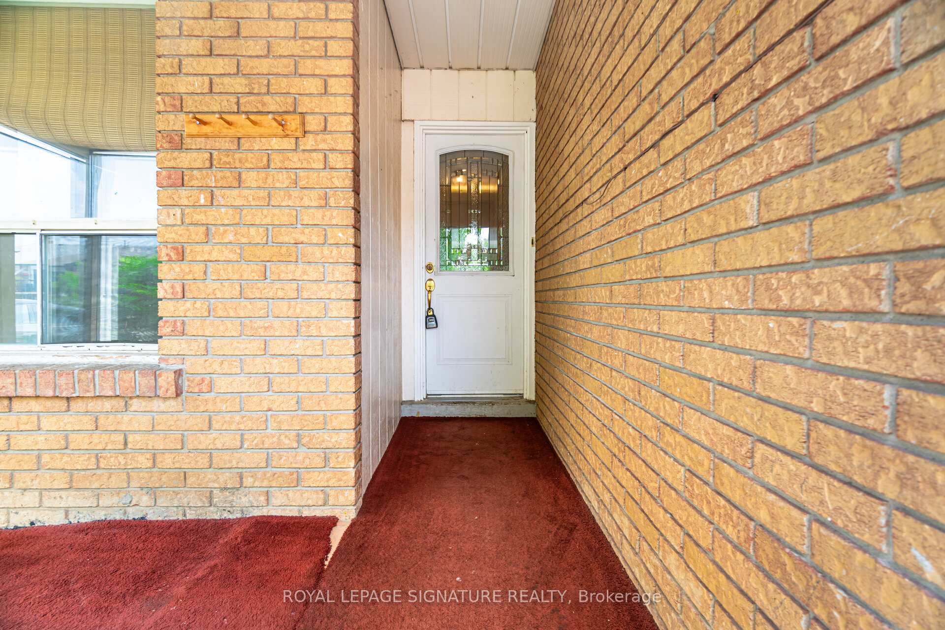Photo 4 of 9 Histon Crescent, Brampton, Madoc — HOMEH