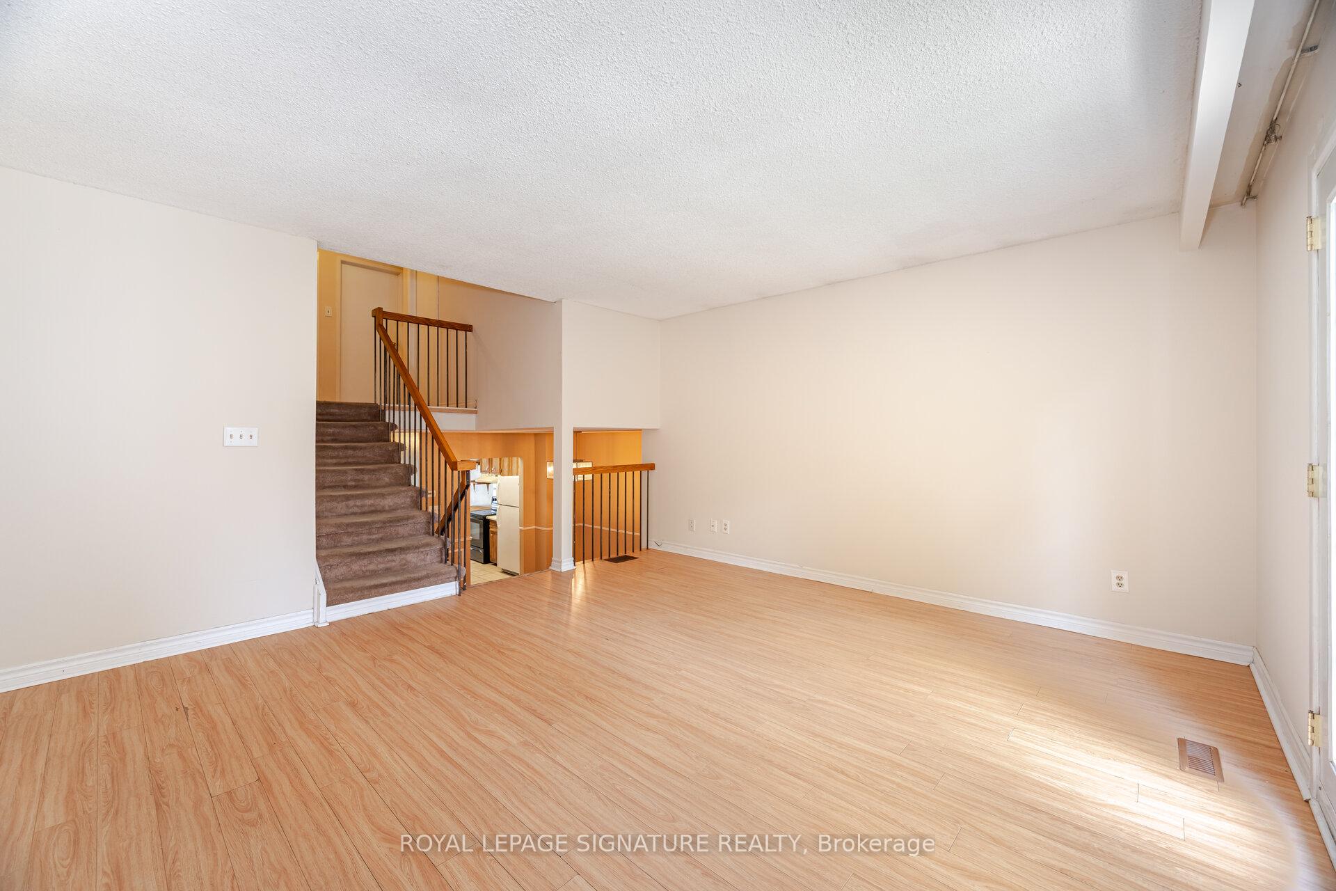 Photo 14 of 9 Histon Crescent, Brampton, Madoc — HOMEH