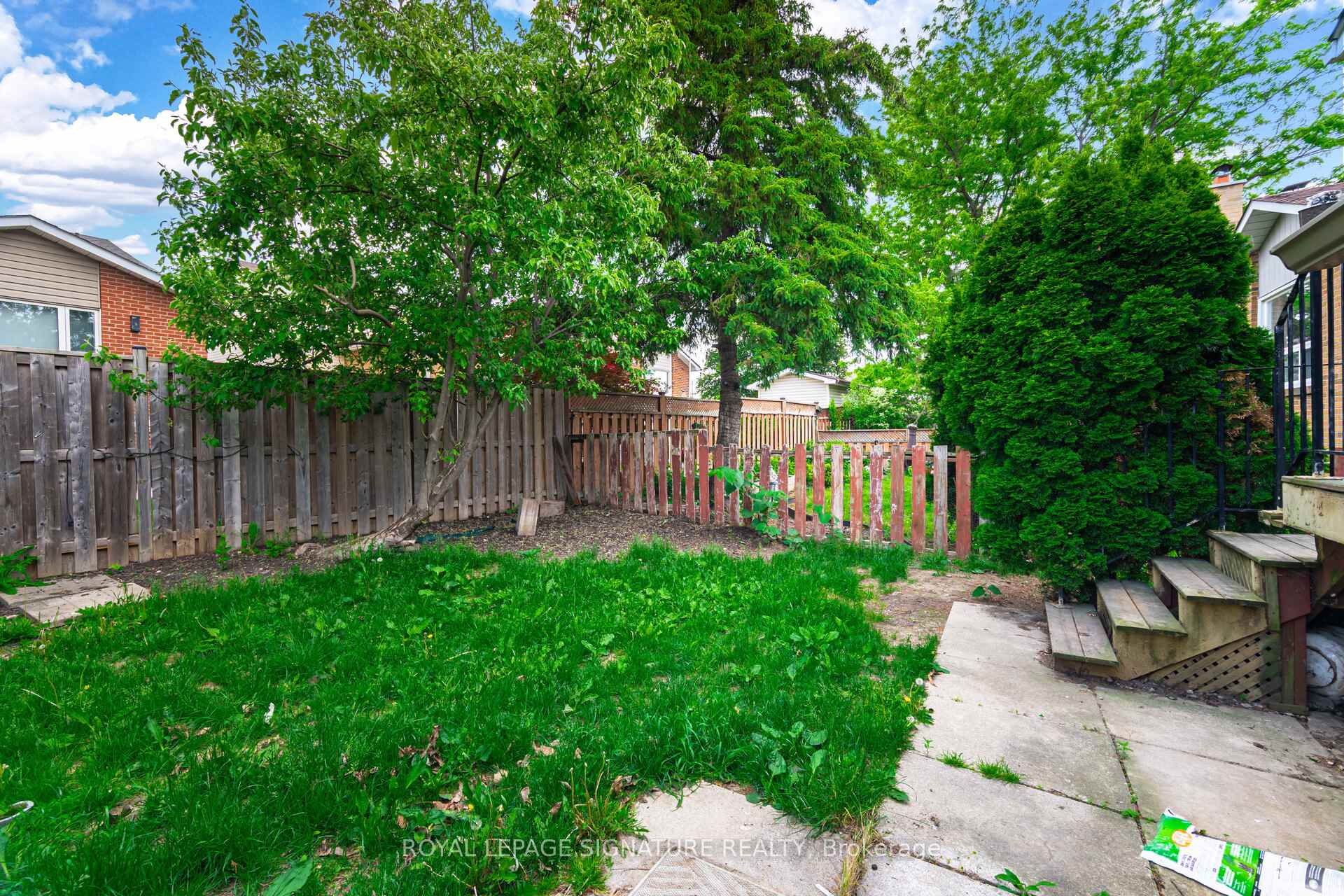 Photo 35 of 9 Histon Crescent, Brampton, Madoc — HOMEH