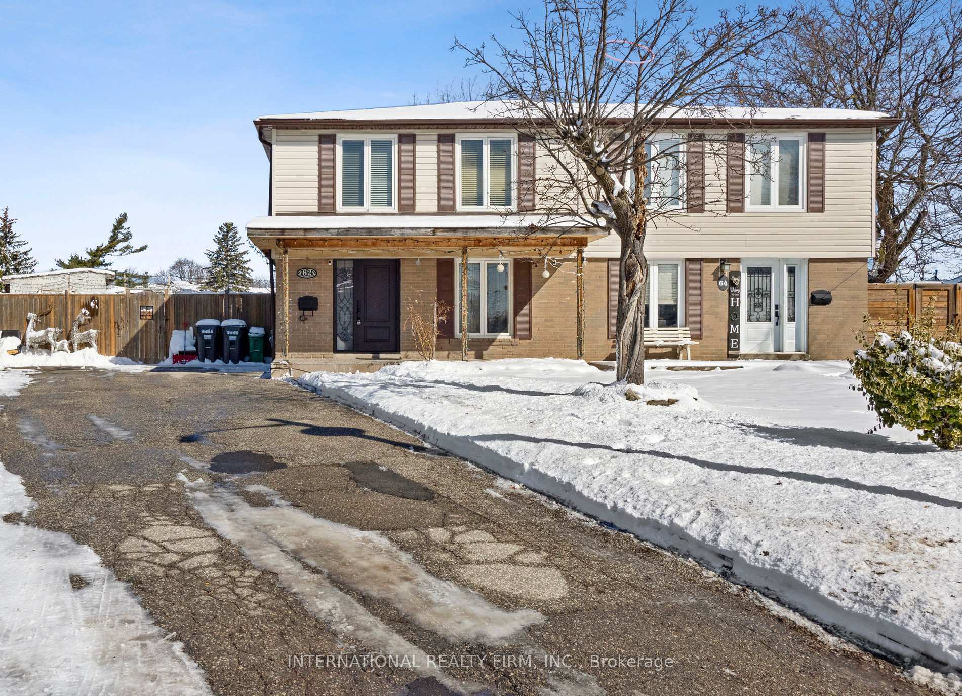 Front of 62 Glenmore Crescent