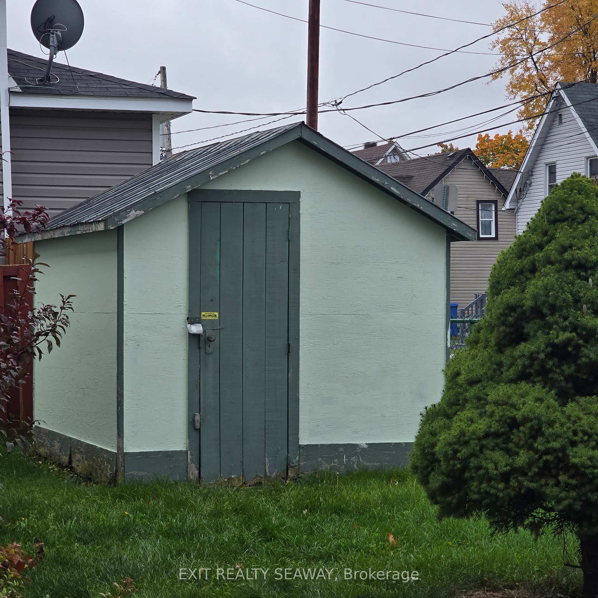 Photo 11 of 106 6th Street W, Cornwall — HOMEH