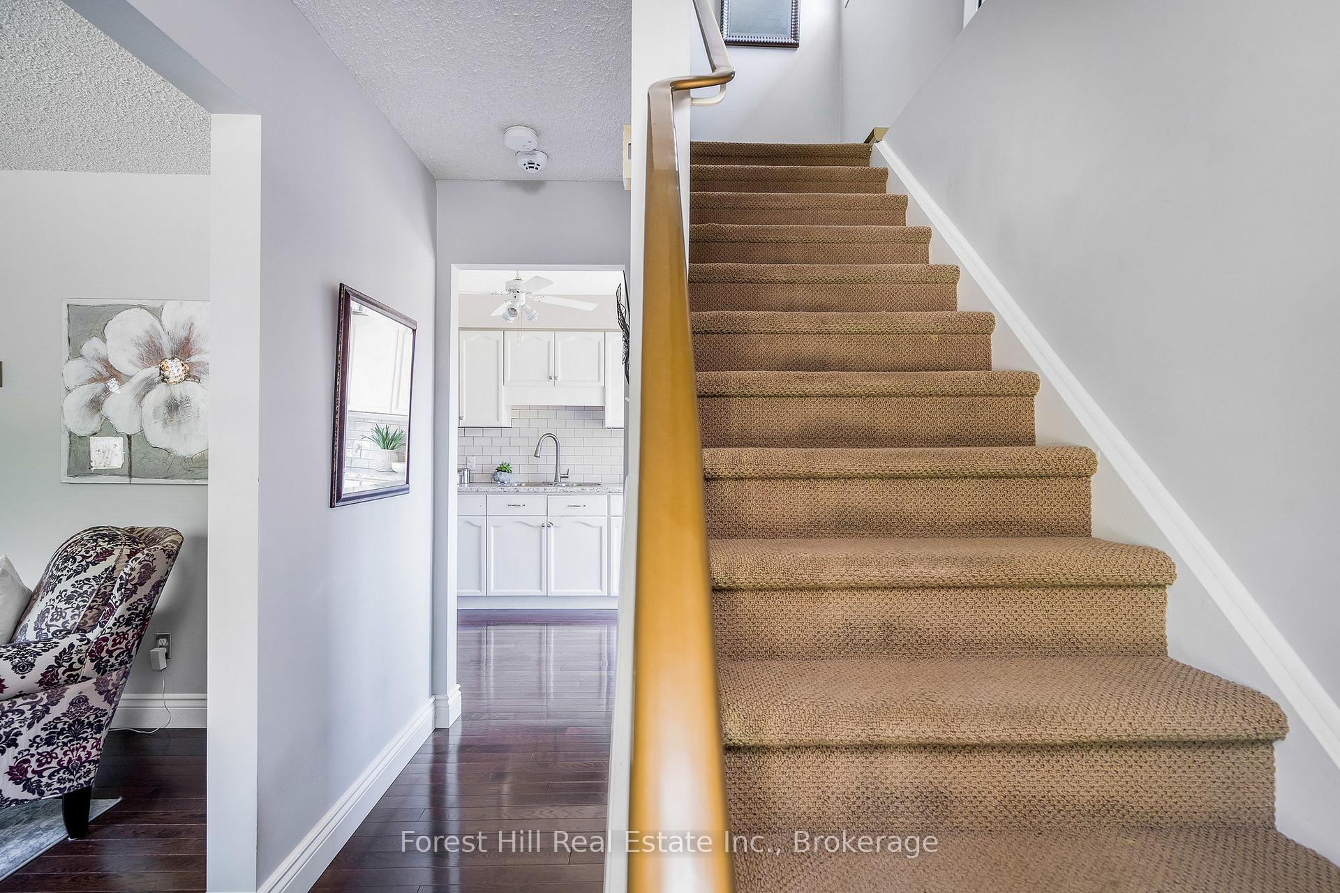 Photo 18 of 10 Leslie Drive, Collingwood — HOMEH