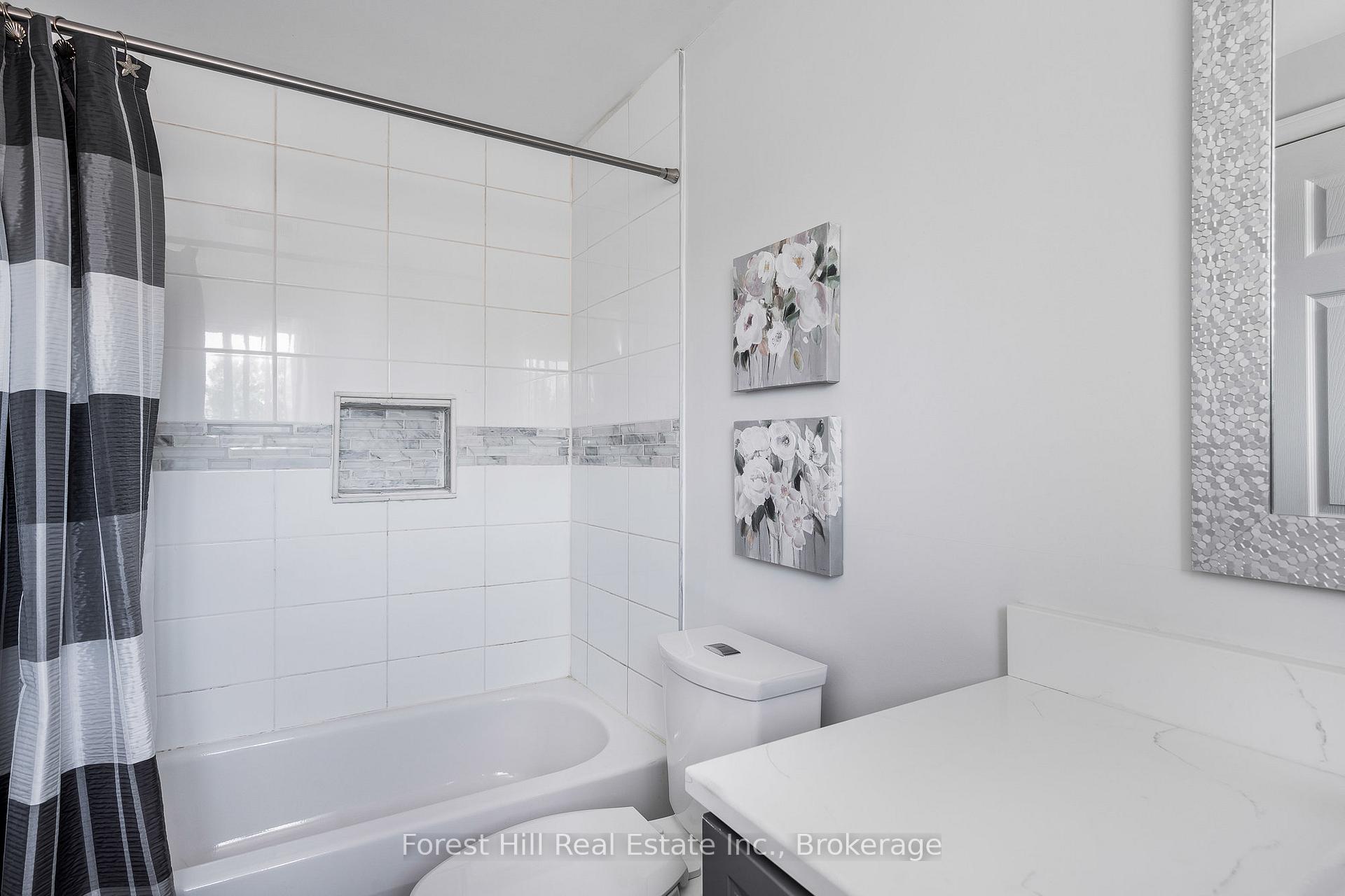 Photo 15 of 10 Leslie Drive, Collingwood — HOMEH