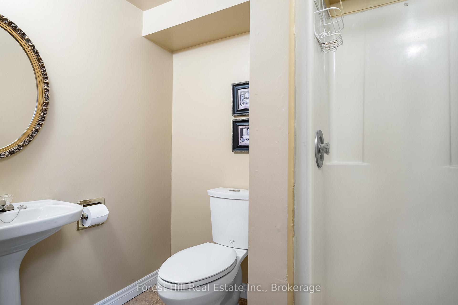Photo 23 of 10 Leslie Drive, Collingwood — HOMEH