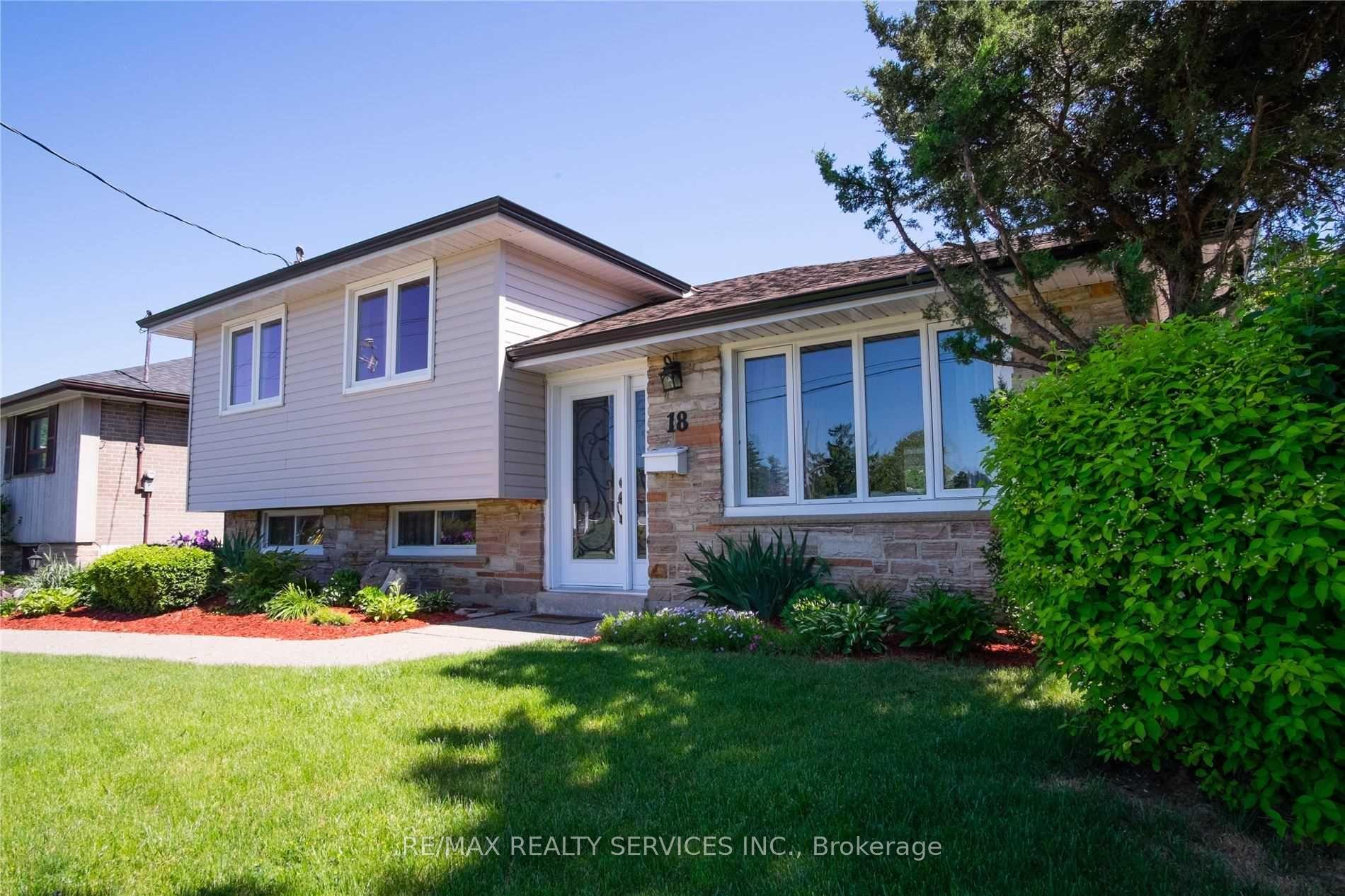 Photo 1 of 18 Kimbark Drive, Brampton, Northwood Park — HOMEH