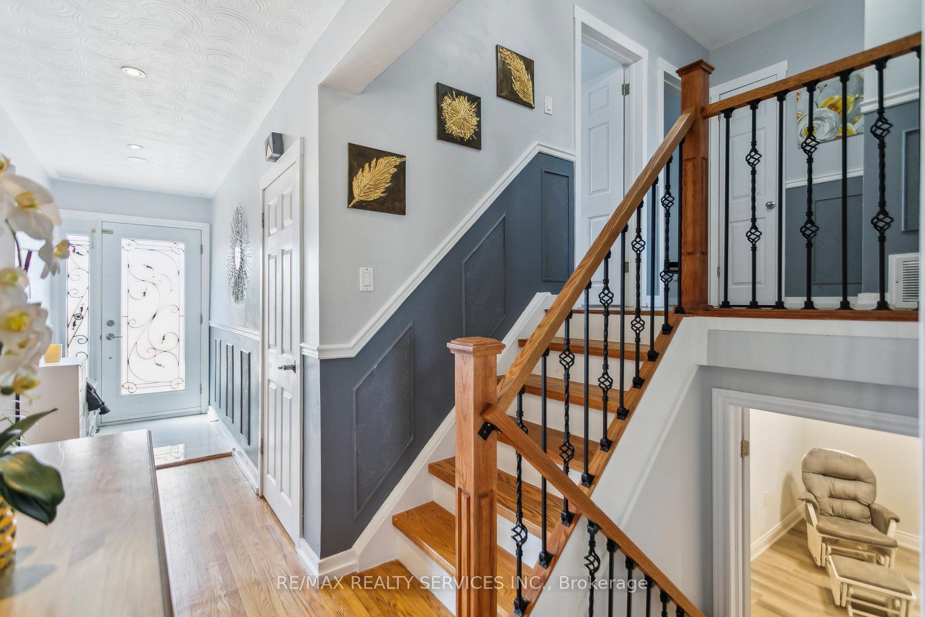 Photo 7 of 18 Kimbark Drive, Brampton, Northwood Park — HOMEH