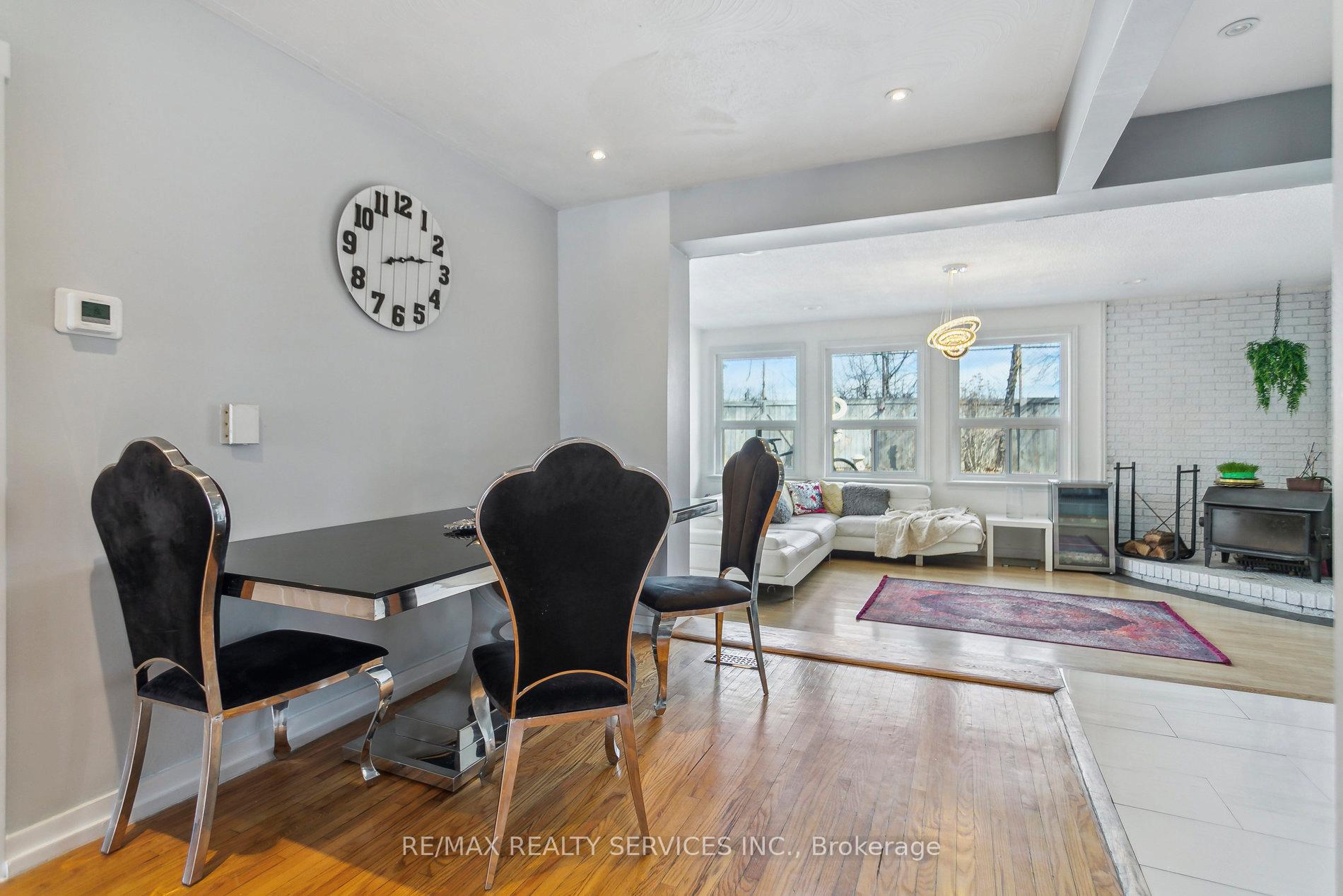 Photo 14 of 18 Kimbark Drive, Brampton, Northwood Park — HOMEH