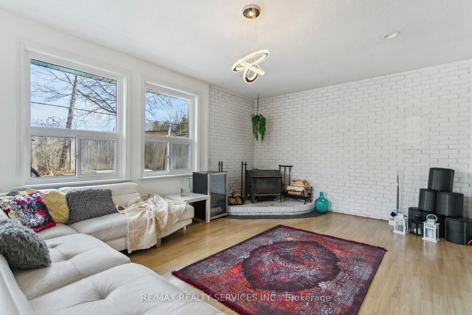 Photo 18 of 18 Kimbark Drive, Brampton, Northwood Park — HOMEH