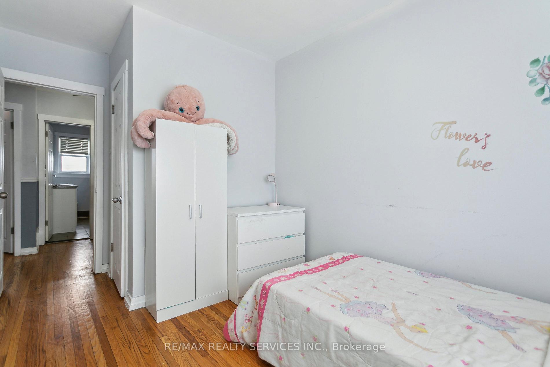 Photo 24 of 18 Kimbark Drive, Brampton, Northwood Park — HOMEH