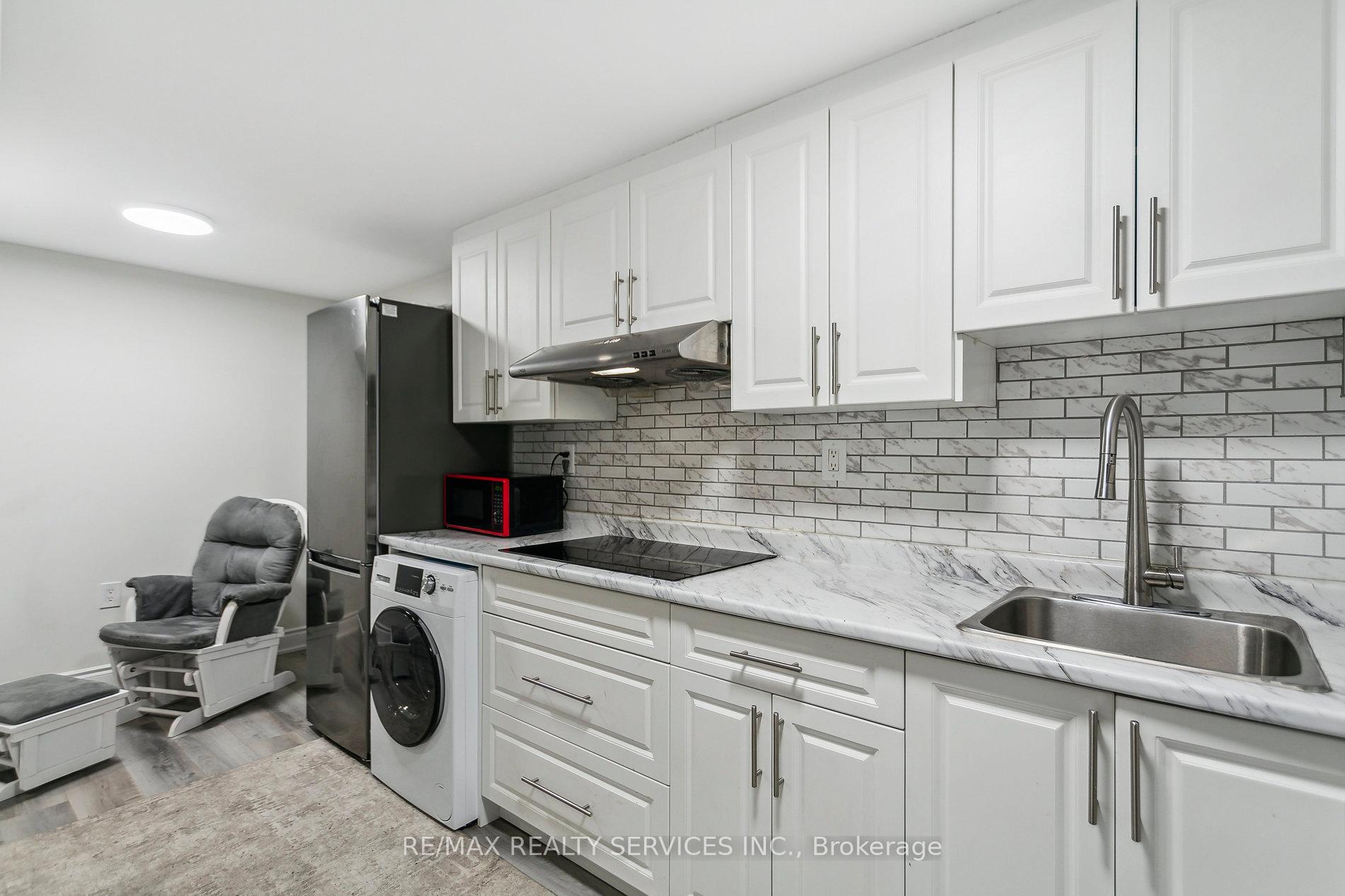 Photo 37 of 18 Kimbark Drive, Brampton, Northwood Park — HOMEH