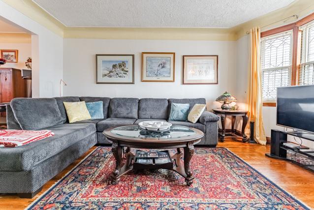 Photo 7 of 60 Cameron Avenue S, Hamilton, Bartonville — HOMEH