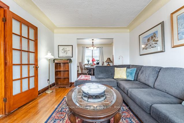 Photo 9 of 60 Cameron Avenue S, Hamilton, Bartonville — HOMEH