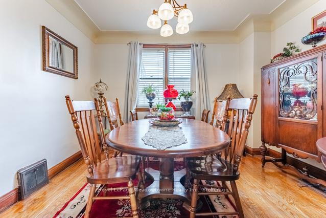 Photo 10 of 60 Cameron Avenue S, Hamilton, Bartonville — HOMEH