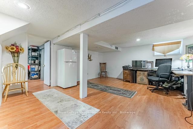 Photo 24 of 60 Cameron Avenue S, Hamilton, Bartonville — HOMEH
