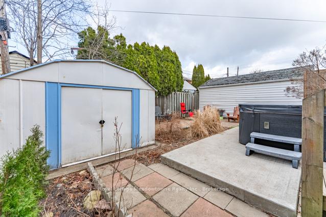 Photo 30 of 60 Cameron Avenue S, Hamilton, Bartonville — HOMEH