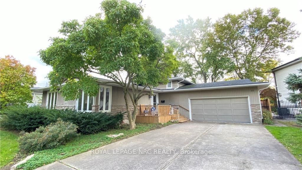Photo 2 of 10 Adelene Crescent, St. Catharines, Glendale/Glenridge — HOMEH