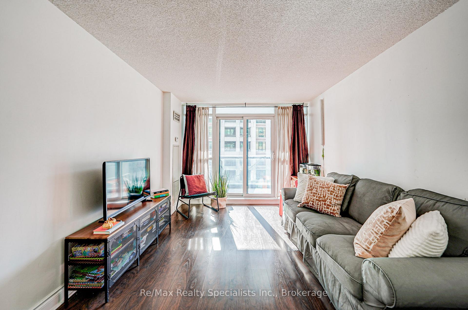 Photo 11 of Unit 608, 30 Clegg Road S, Markham, Unionville — HOMEH