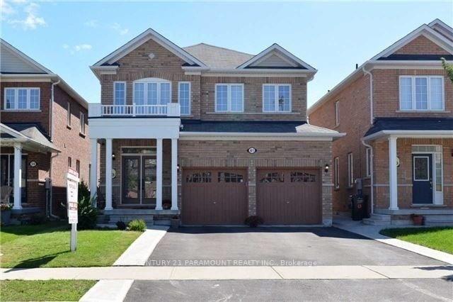 Front of Unit Upper, 61 Summitgreen Crescent