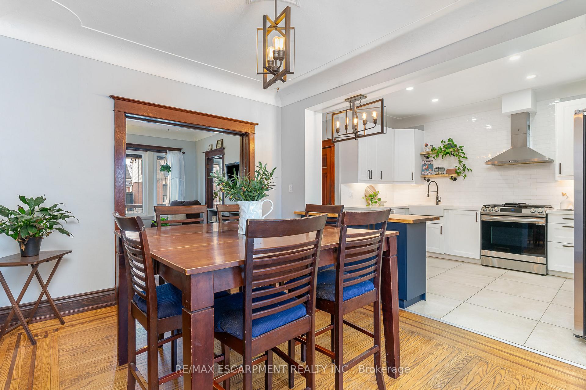 Photo 31 of 81 Kensington Avenue N, Hamilton, Crown Point — HOMEH