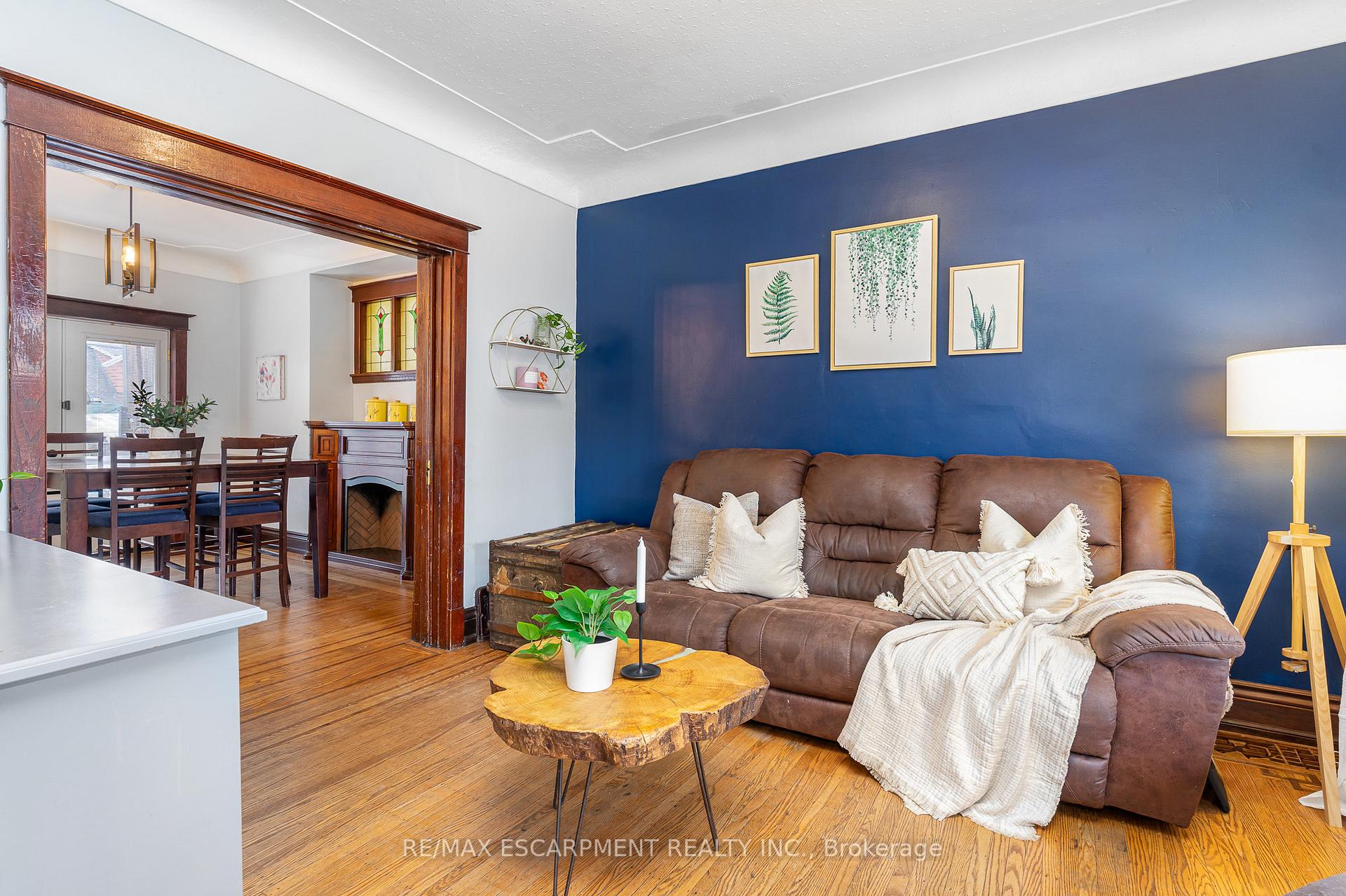 Photo 10 of 81 Kensington Avenue N, Hamilton, Crown Point — HOMEH