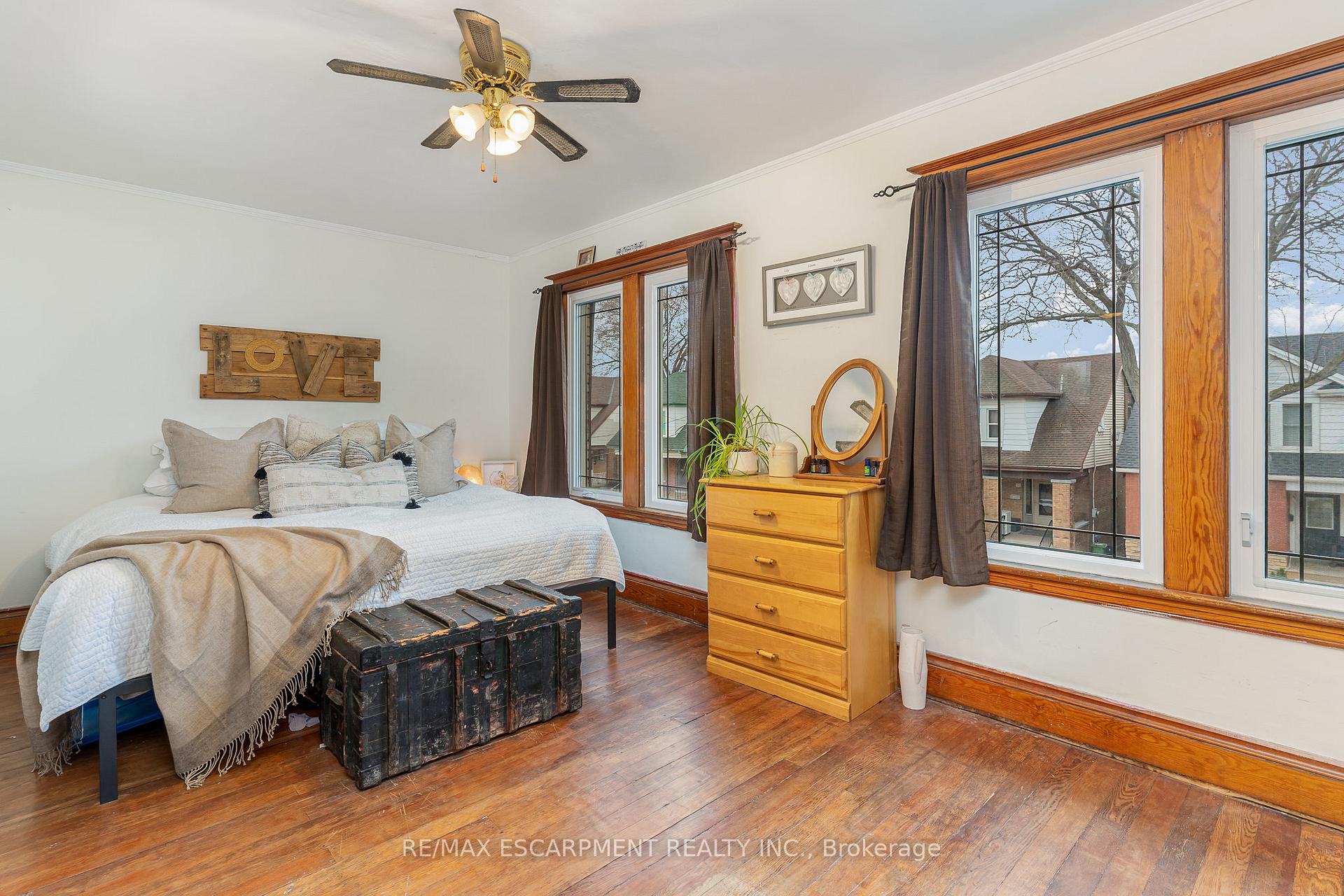 Photo 20 of 81 Kensington Avenue N, Hamilton, Crown Point — HOMEH
