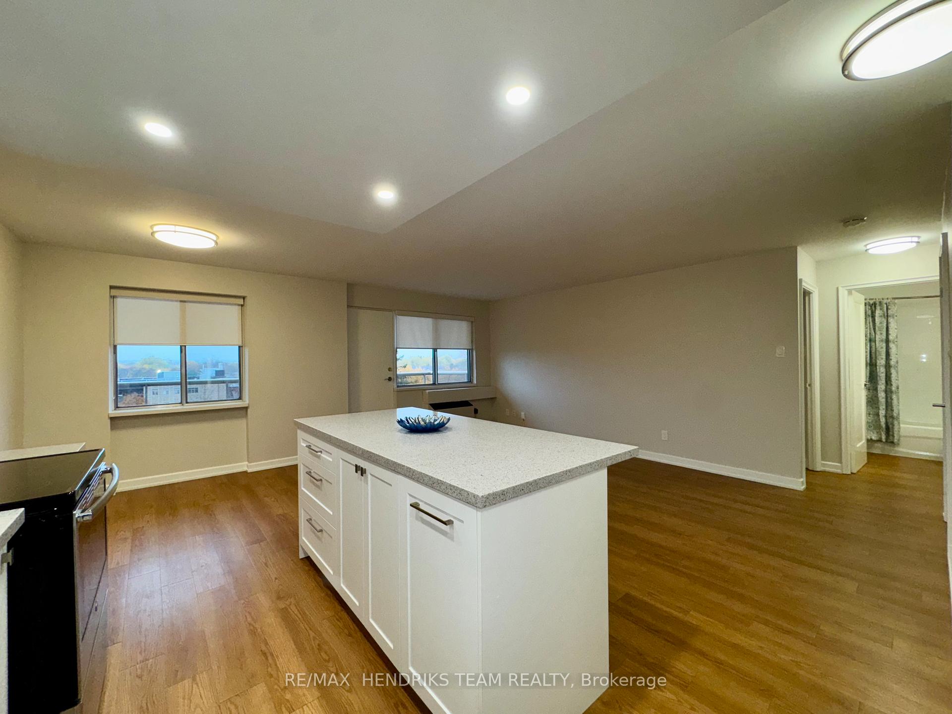 Photo 24 of Unit 608, 608 Lake Street, St. Catharines, Lakeport — HOMEH