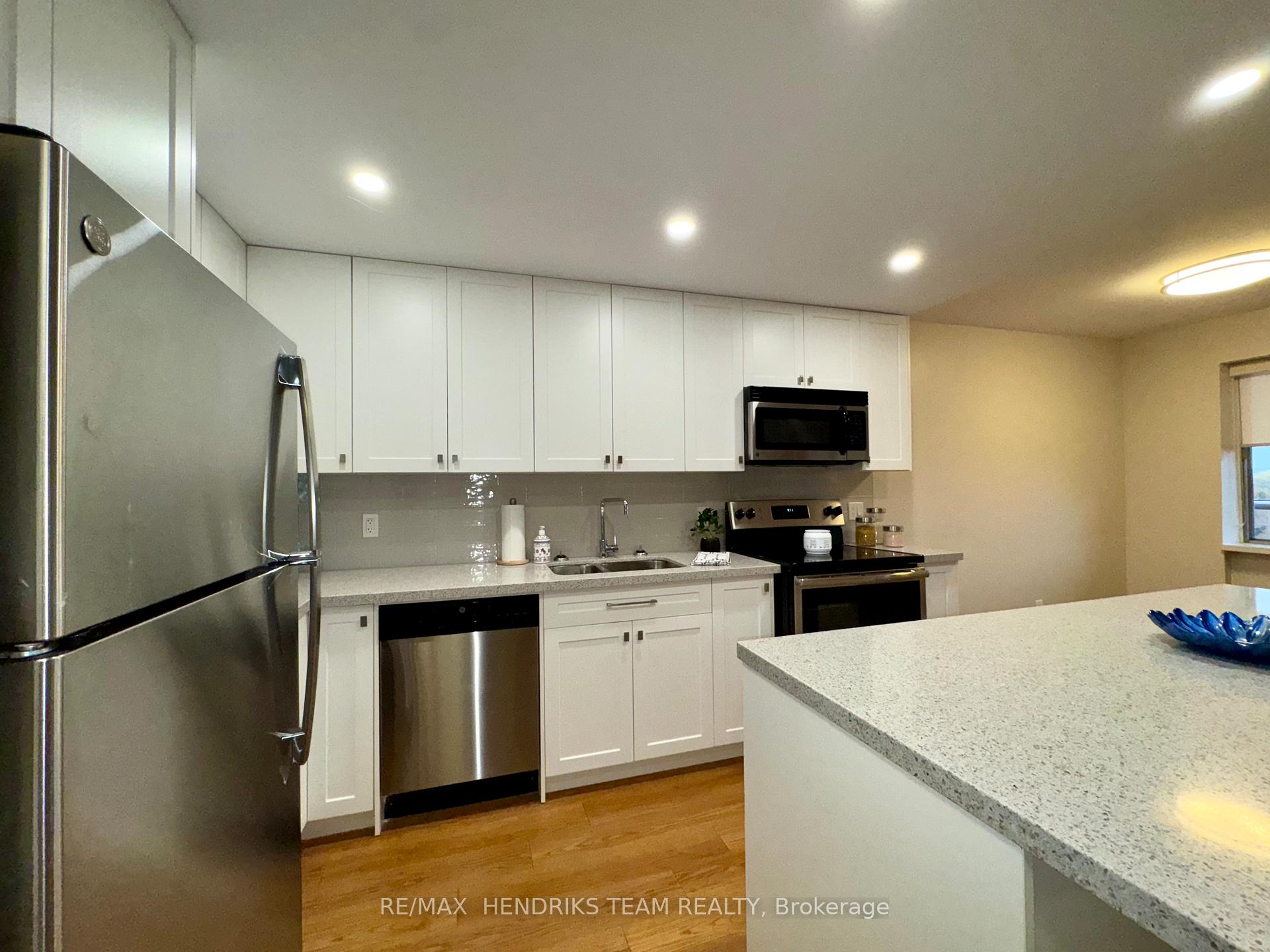 Photo 3 of Unit 608, 608 Lake Street, St. Catharines, Lakeport — HOMEH