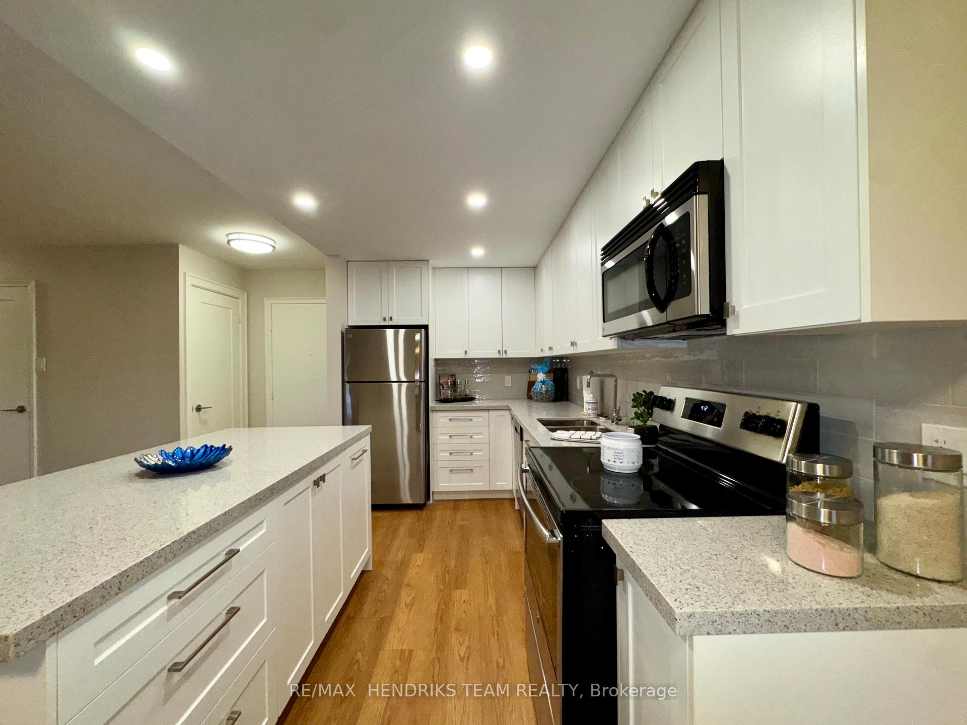 Photo 6 of Unit 608, 608 Lake Street, St. Catharines, Lakeport — HOMEH
