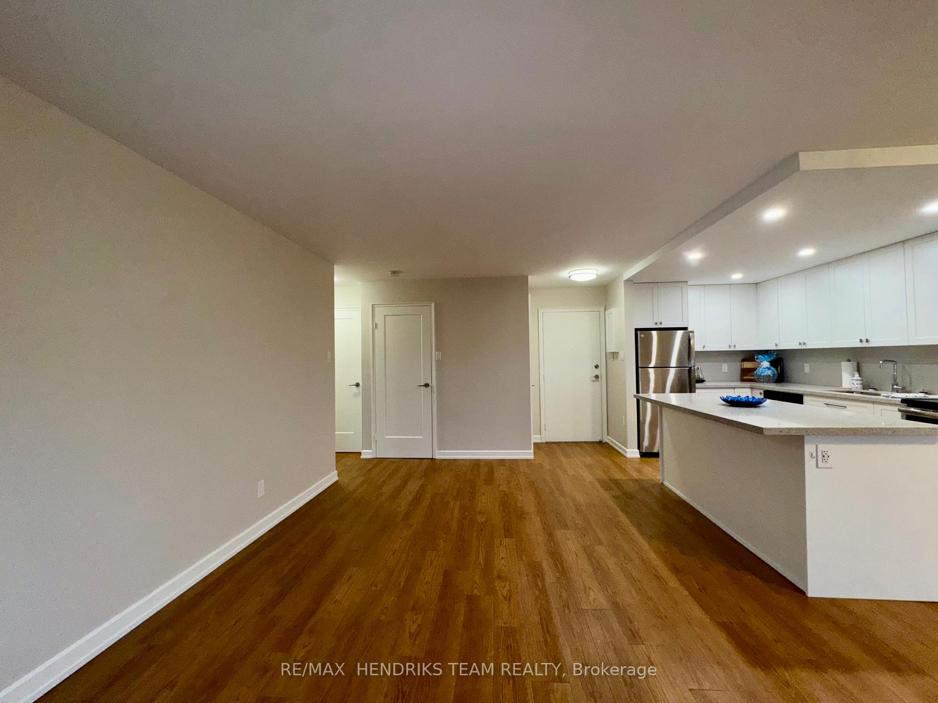 Photo 13 of Unit 608, 608 Lake Street, St. Catharines, Lakeport — HOMEH